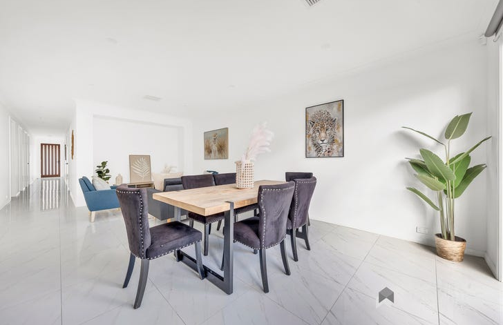 21 Farleigh Drive — photo 4 of 16
