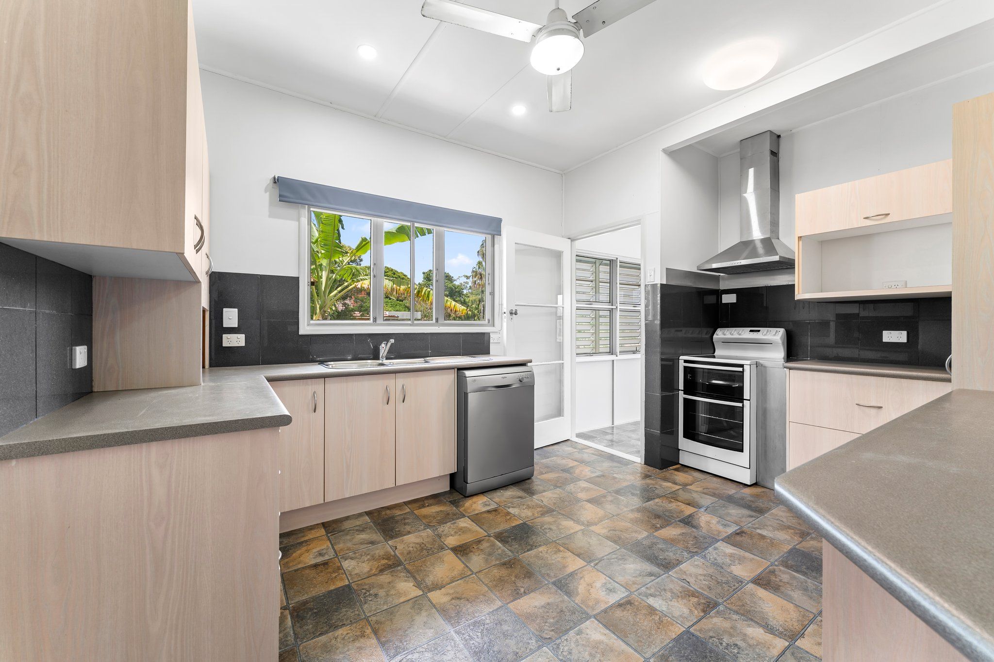 1A Doon Villa Avenue — photo 3 of 17