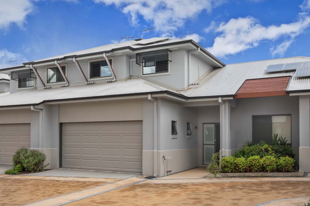 7 Greenway Circuit, Mount Ommaney QLD 4074