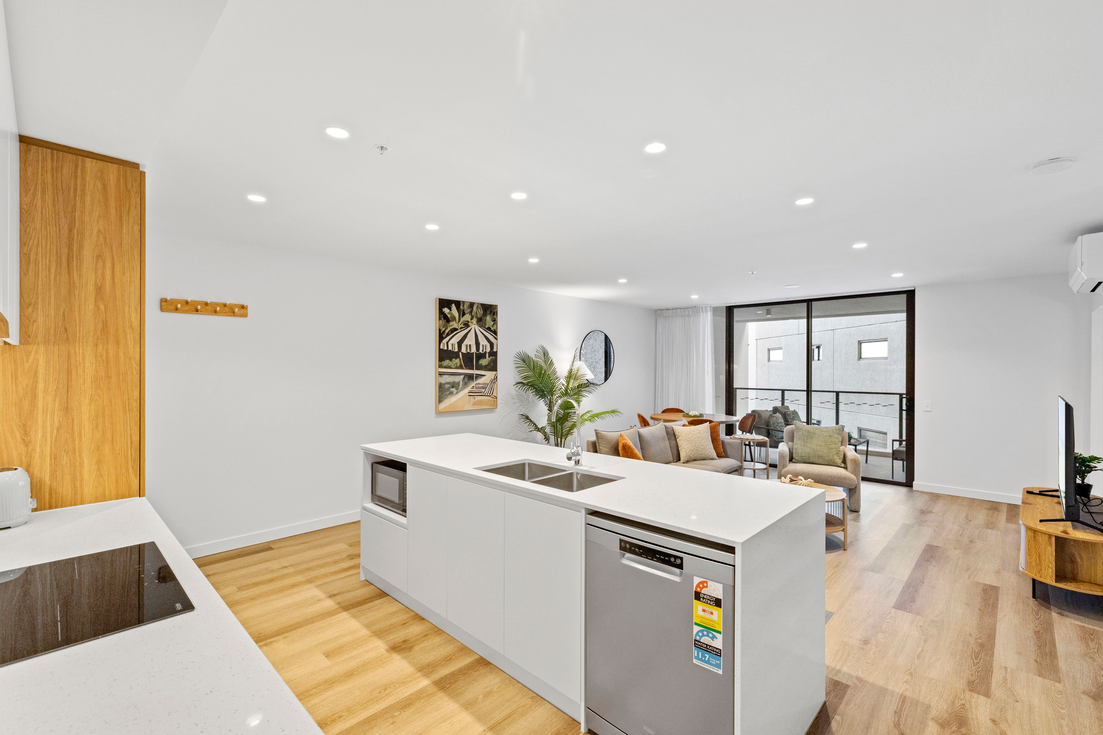 502/12 Aerodrome Road — photo 5 of 15