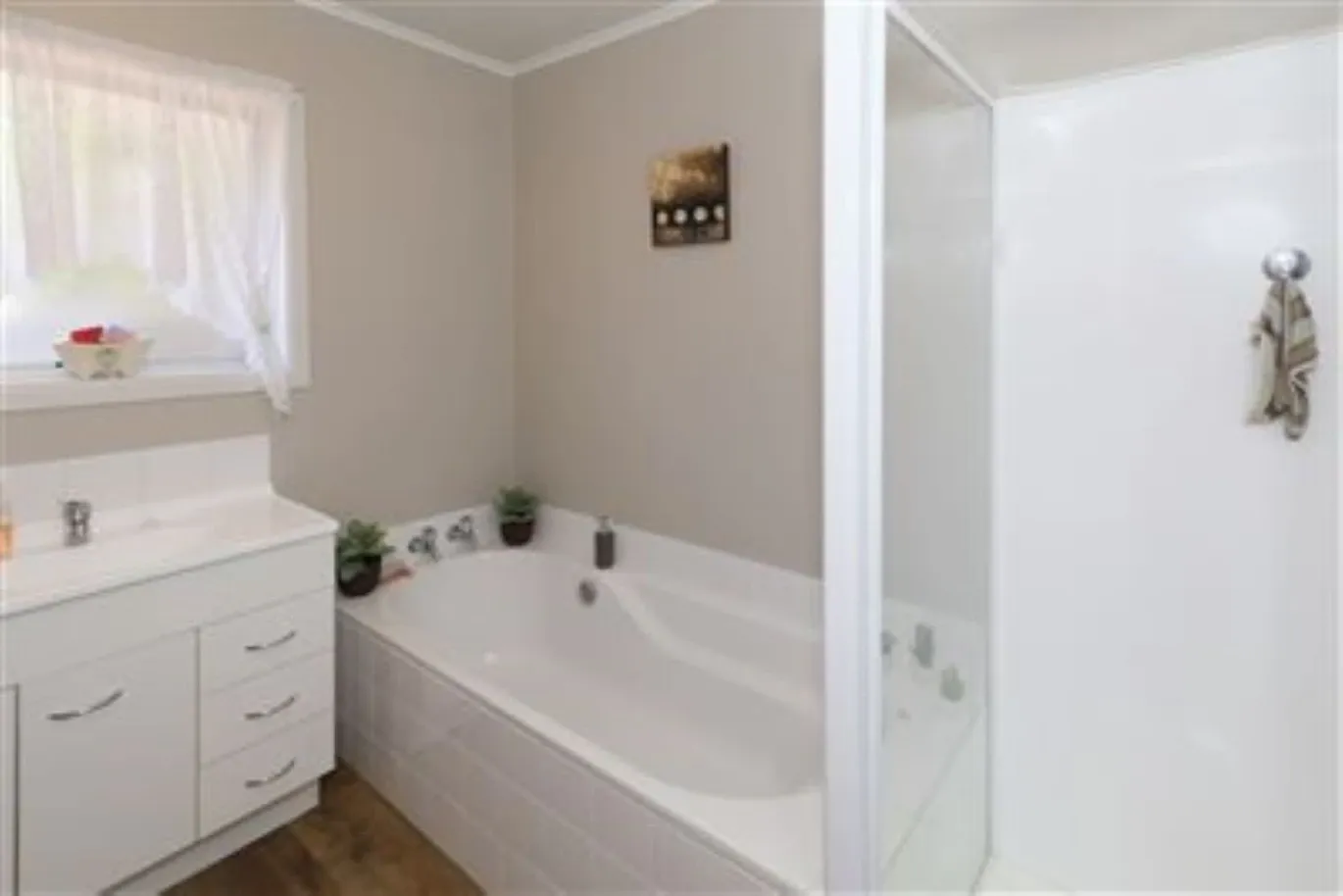 12 Bankwood Road photo 3