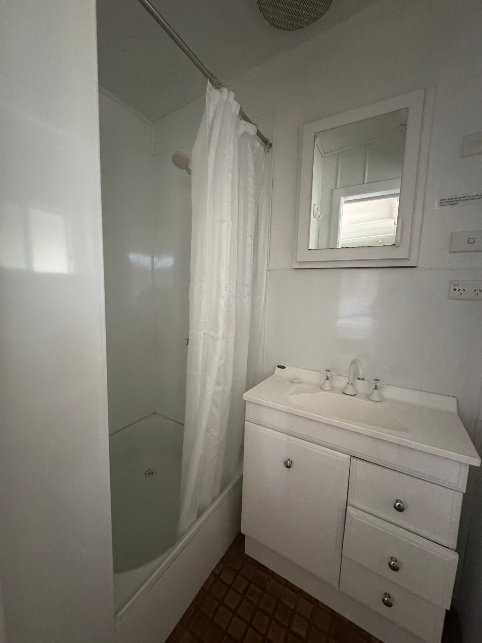 4/9971 New England Highway, Glen Innes, NSW 2370