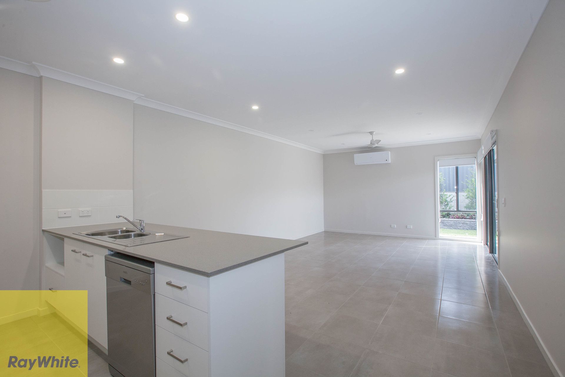 8/40 Taurus Circuit, Coomera, QLD 4209