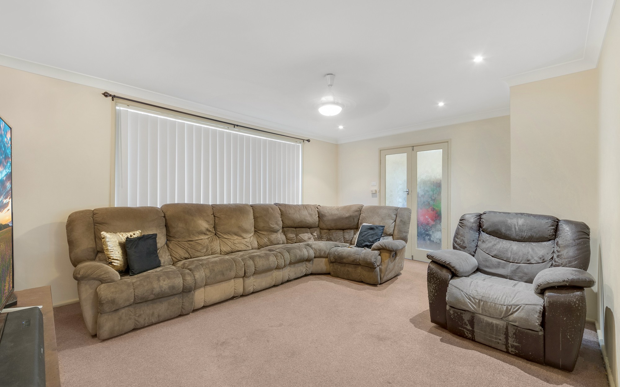 43 Coachwood Crescent, Bradbury, NSW 2560