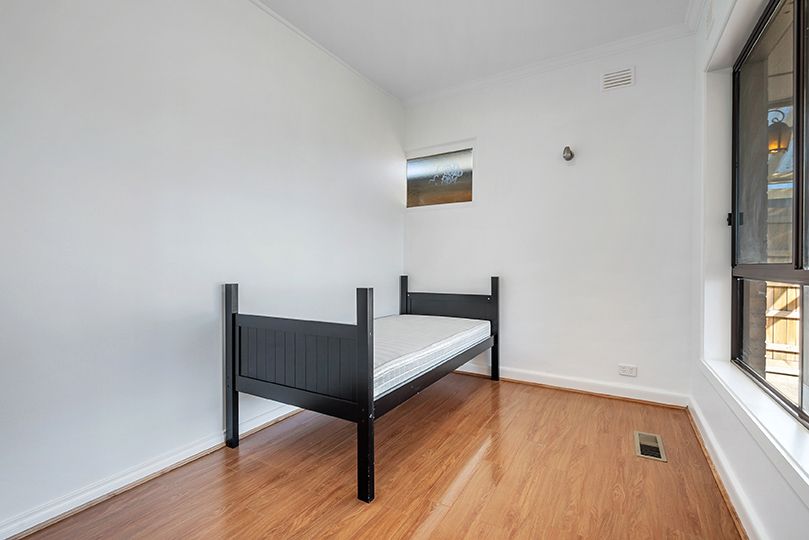2 Clunes Street — photo 10 of 16