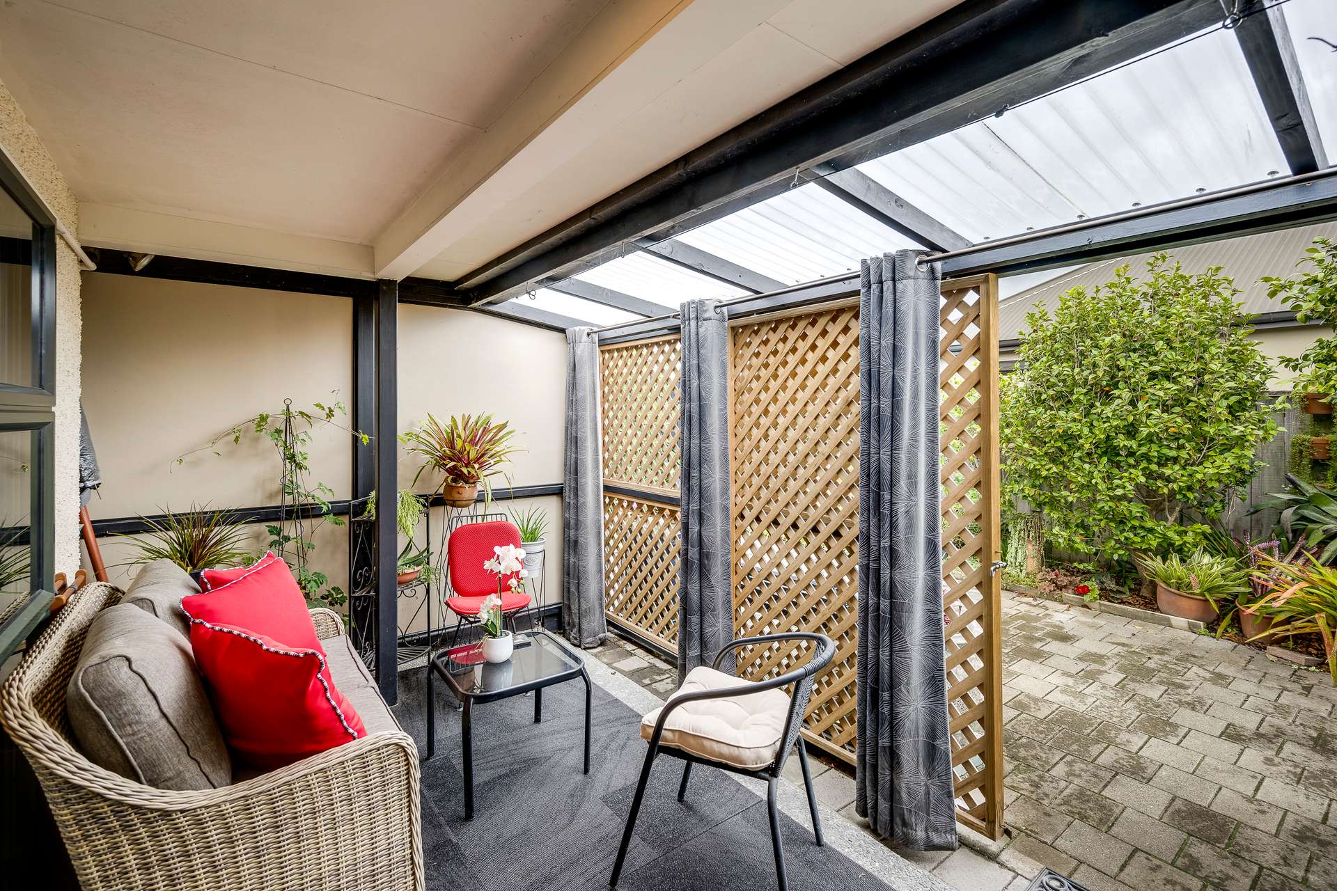 56 Kensington Drive photo 7