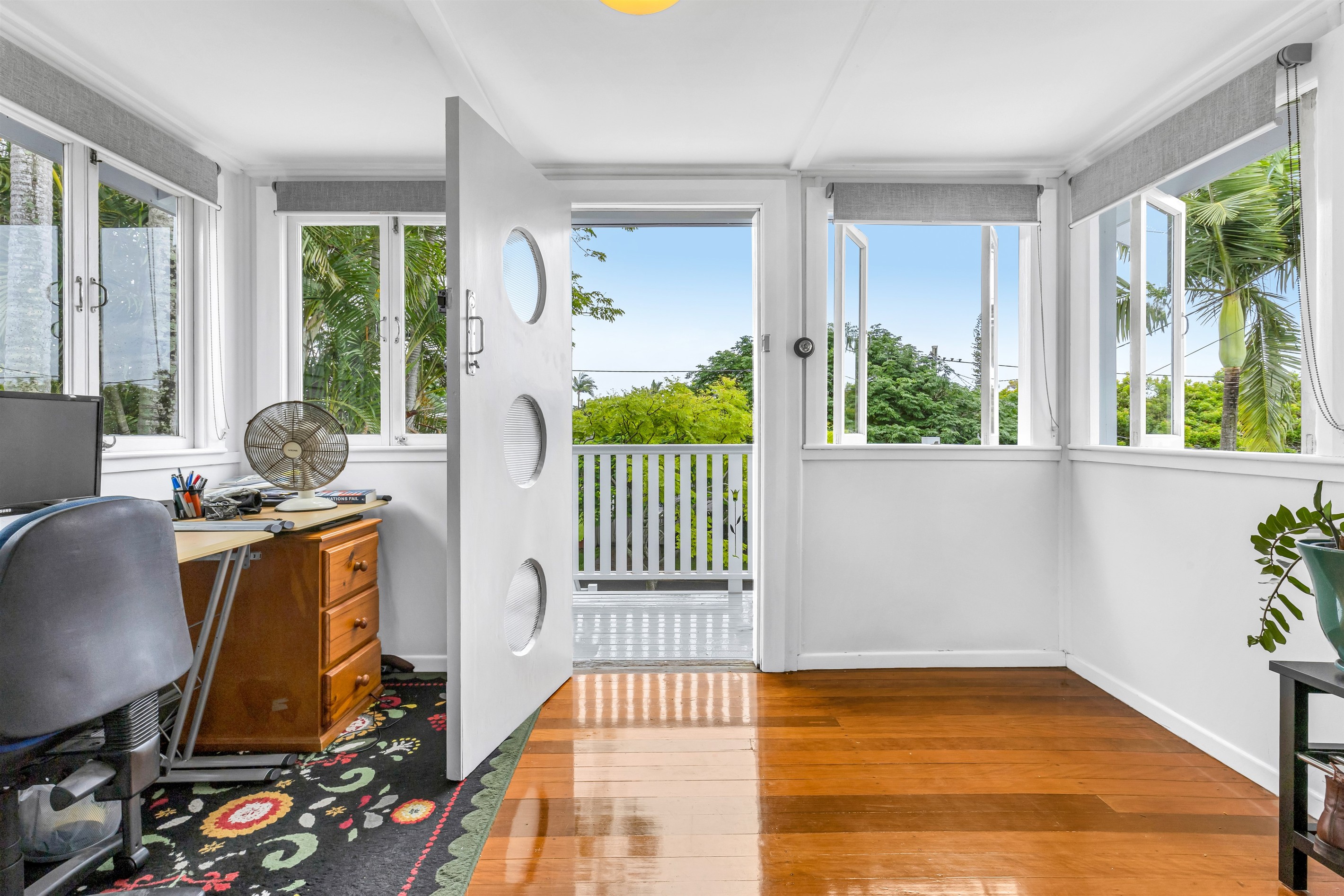 18 Cyril Street, Camp Hill, QLD 4152