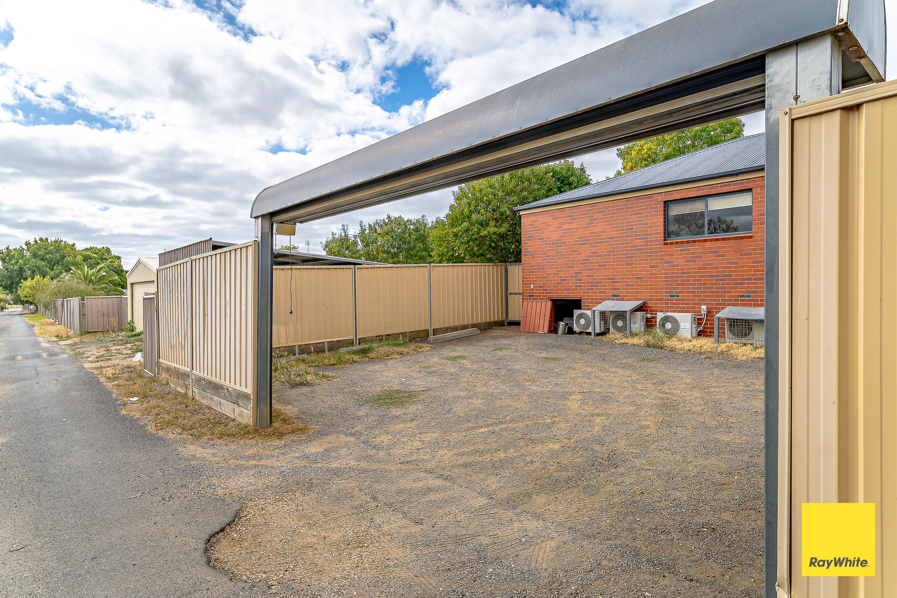 31 Churchill Avenue — photo 13 of 16