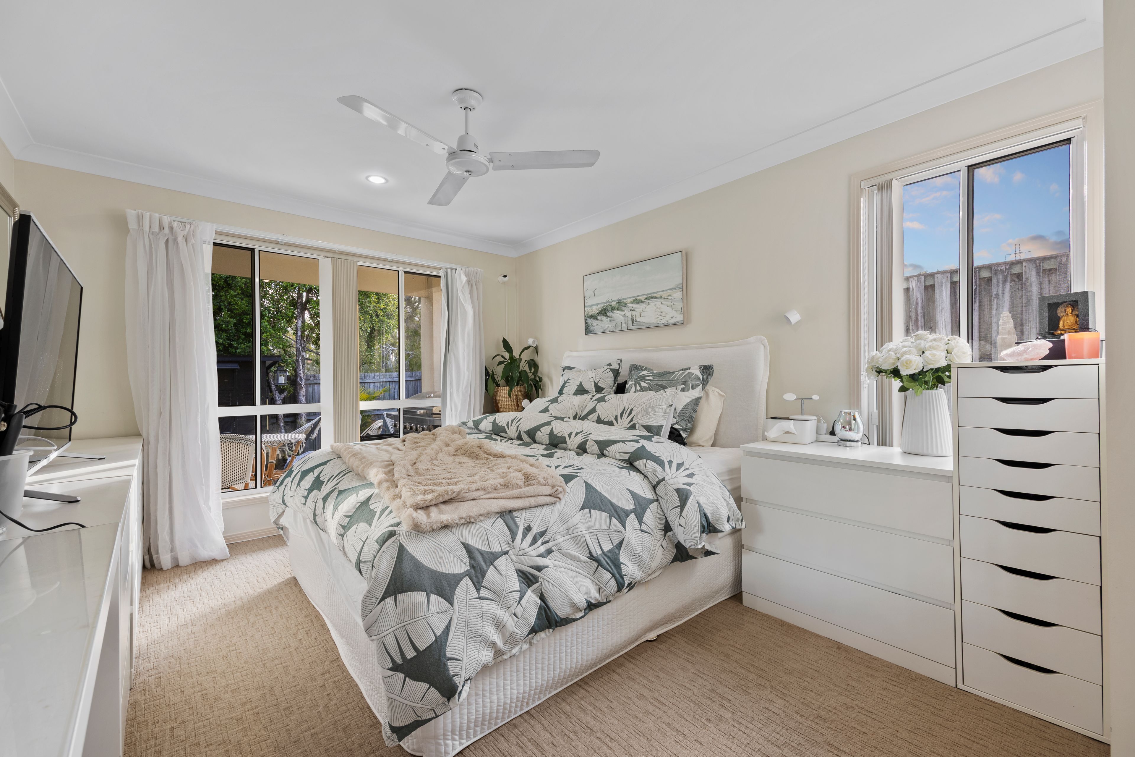 7 Solitaire Place — photo 9 of 23