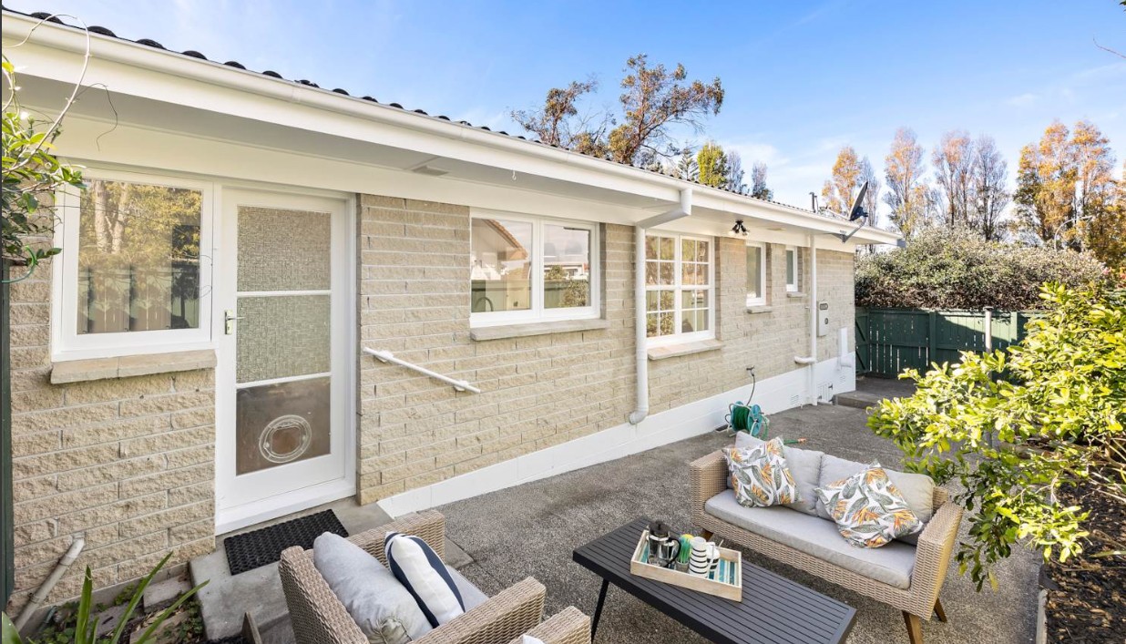 1/202 Fisher Parade, Farm Cove, Manukau City