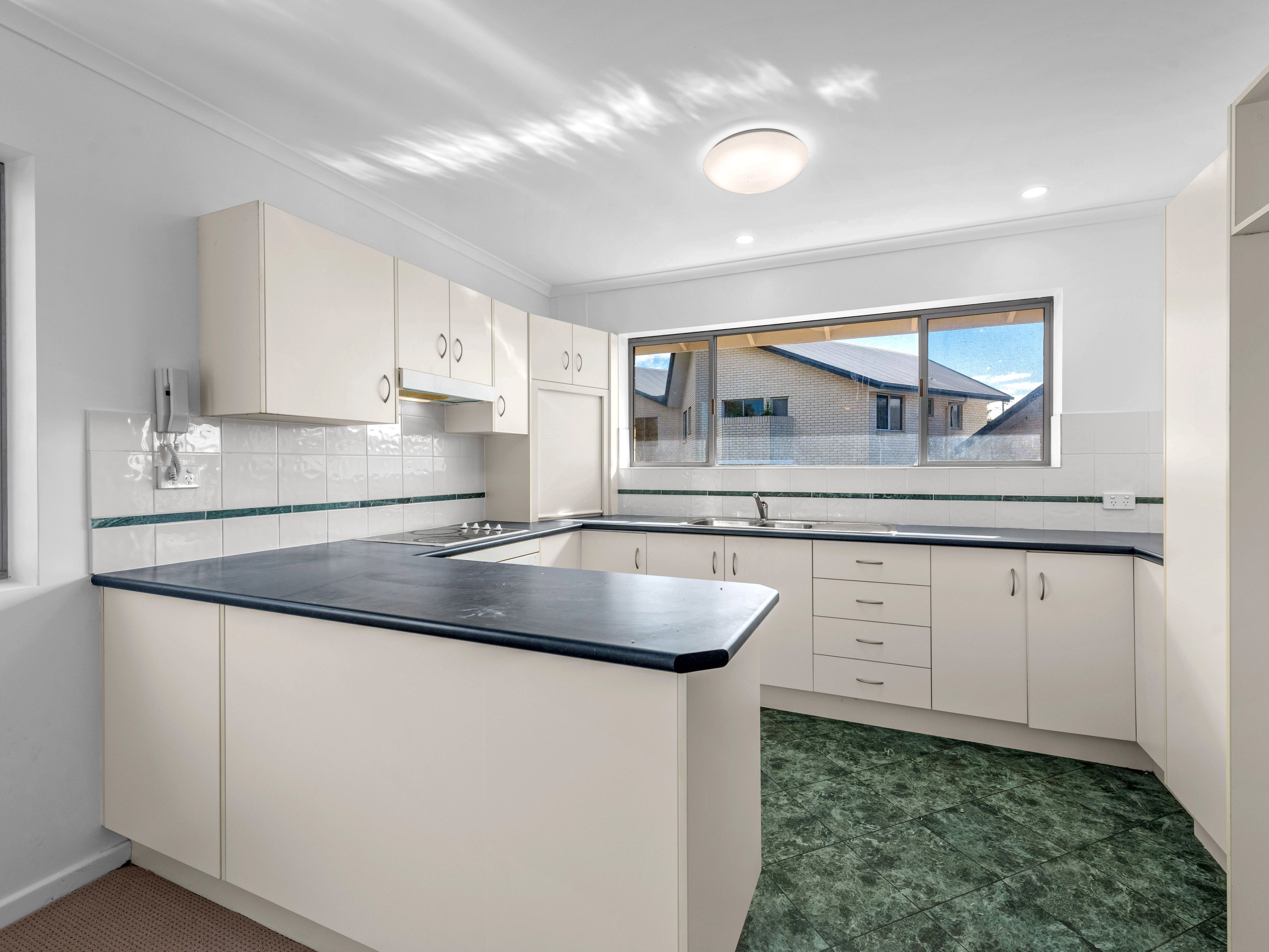 6/25 Kirkland Avenue, Coorparoo, QLD 4151