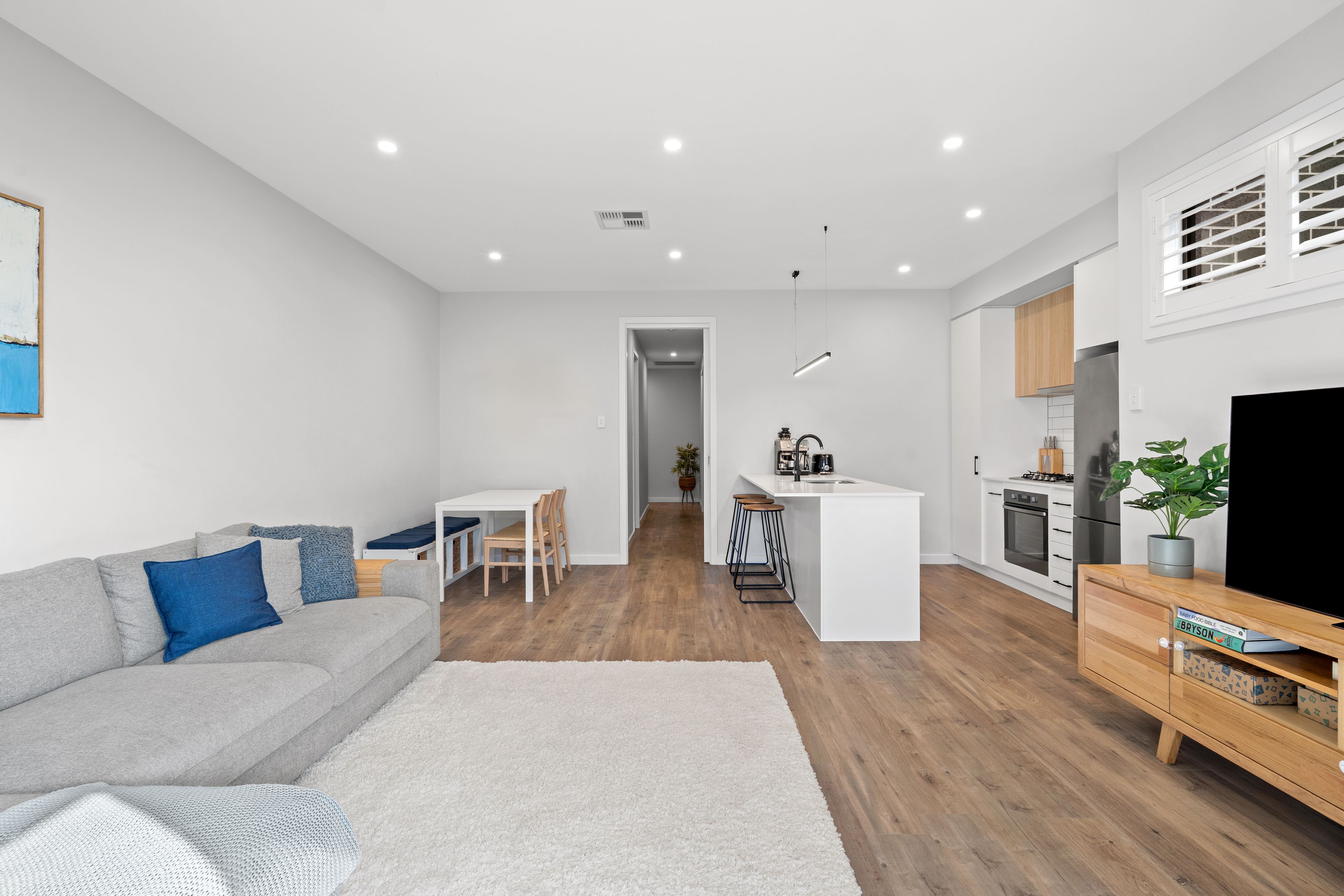 16A Egmont Avenue — photo 5 of 18