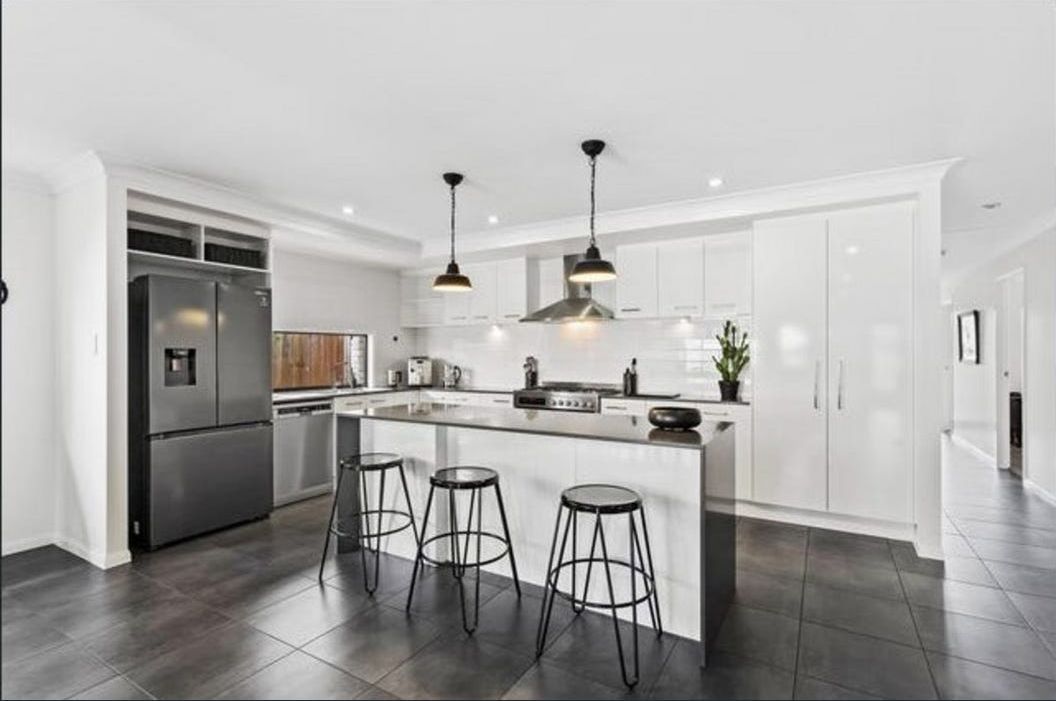 10 Carlingford Circuit, Warner, QLD 4500