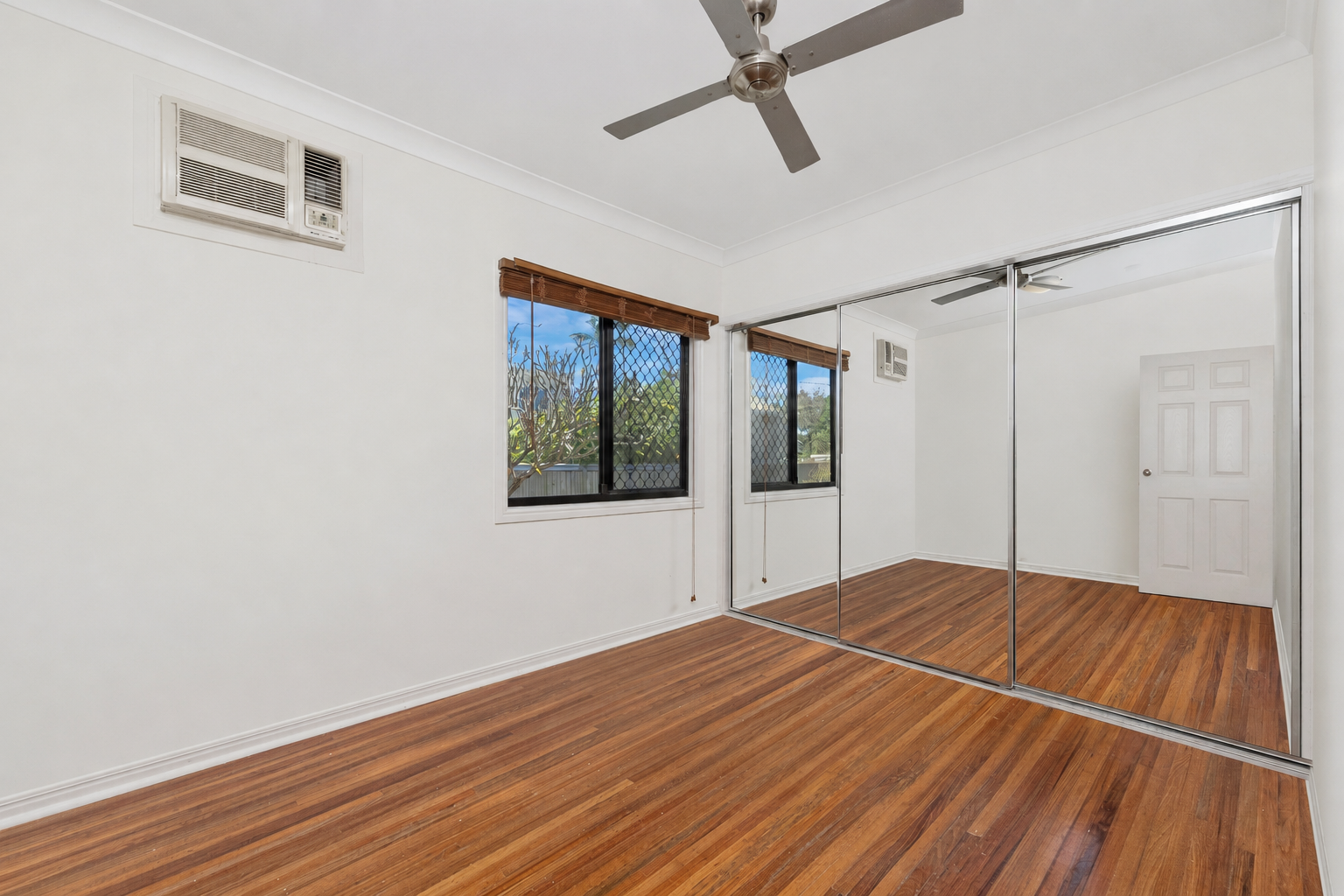 21 Illoura Street — photo 7 of 9