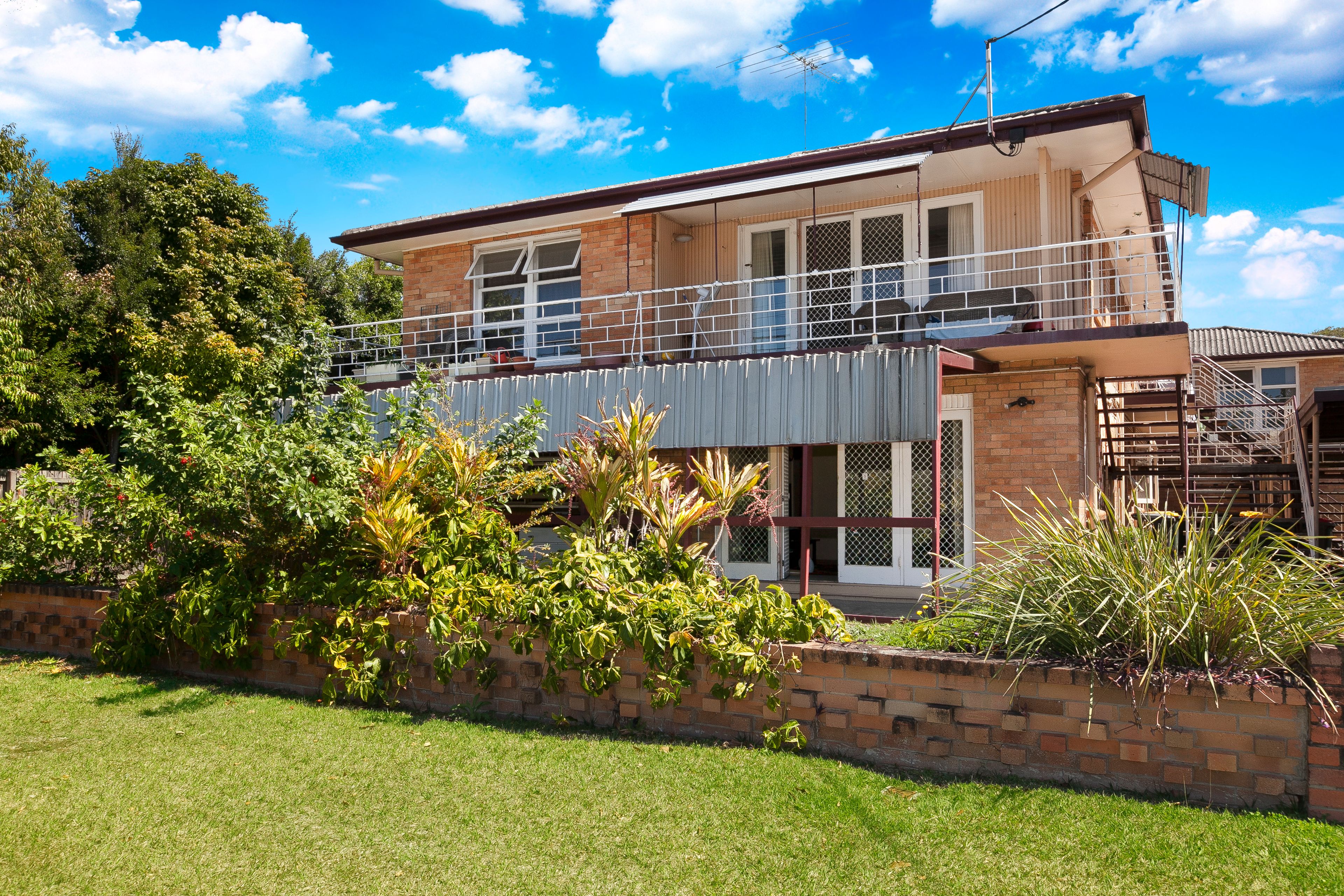 1/9 Knight Street, Greenslopes, QLD 4120