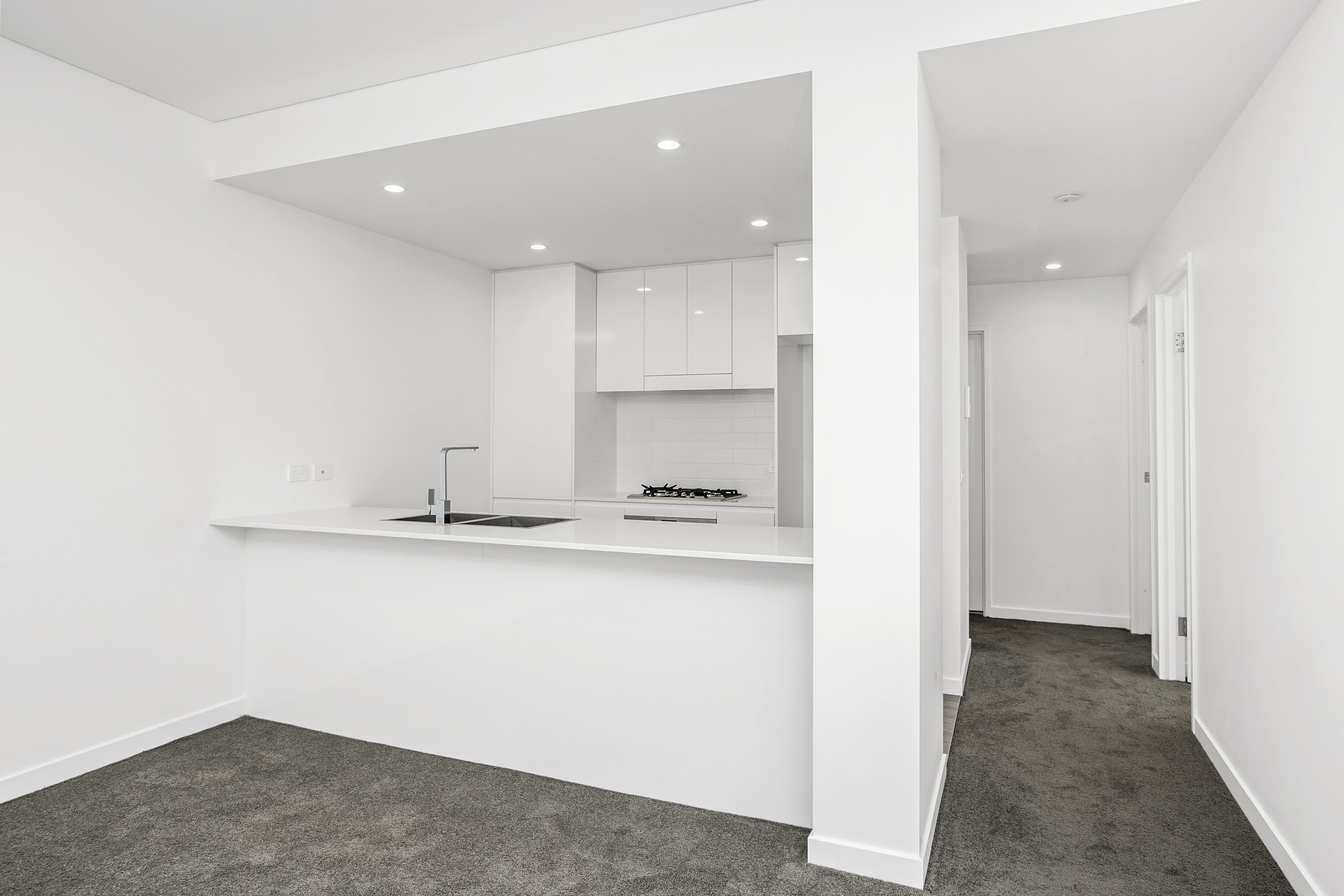 220/1 Evelyn Court, Shellharbour City Centre, NSW 2529