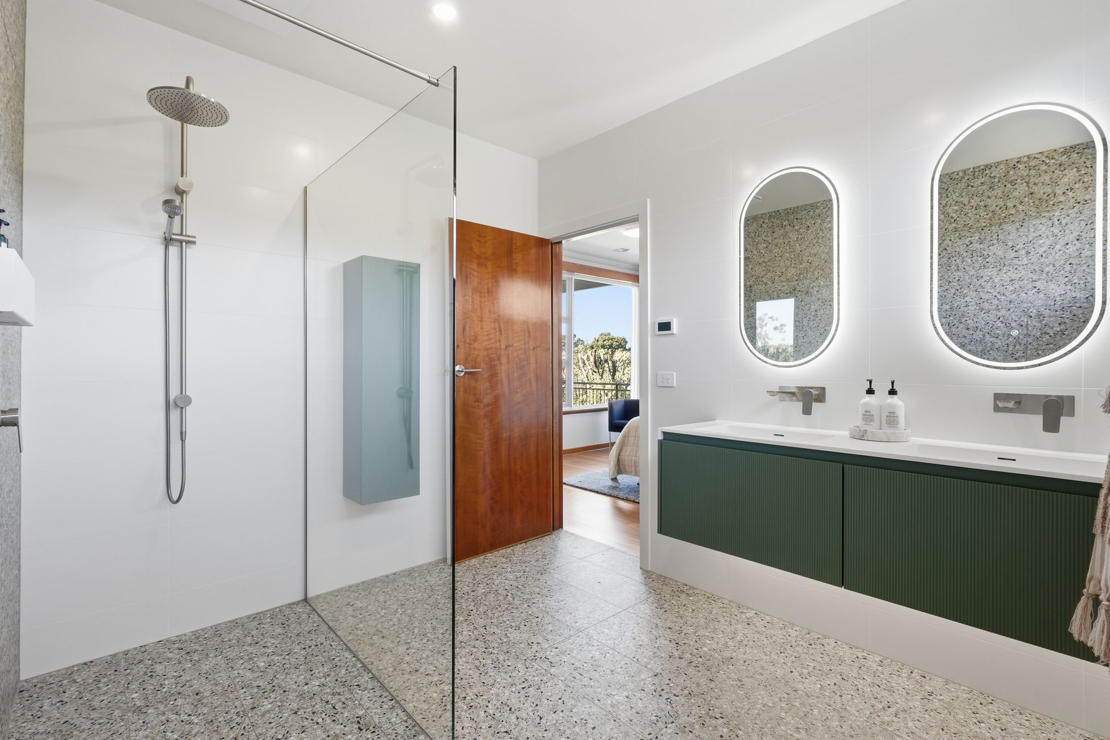 15 Casuarina Crescent — photo 18 of 30