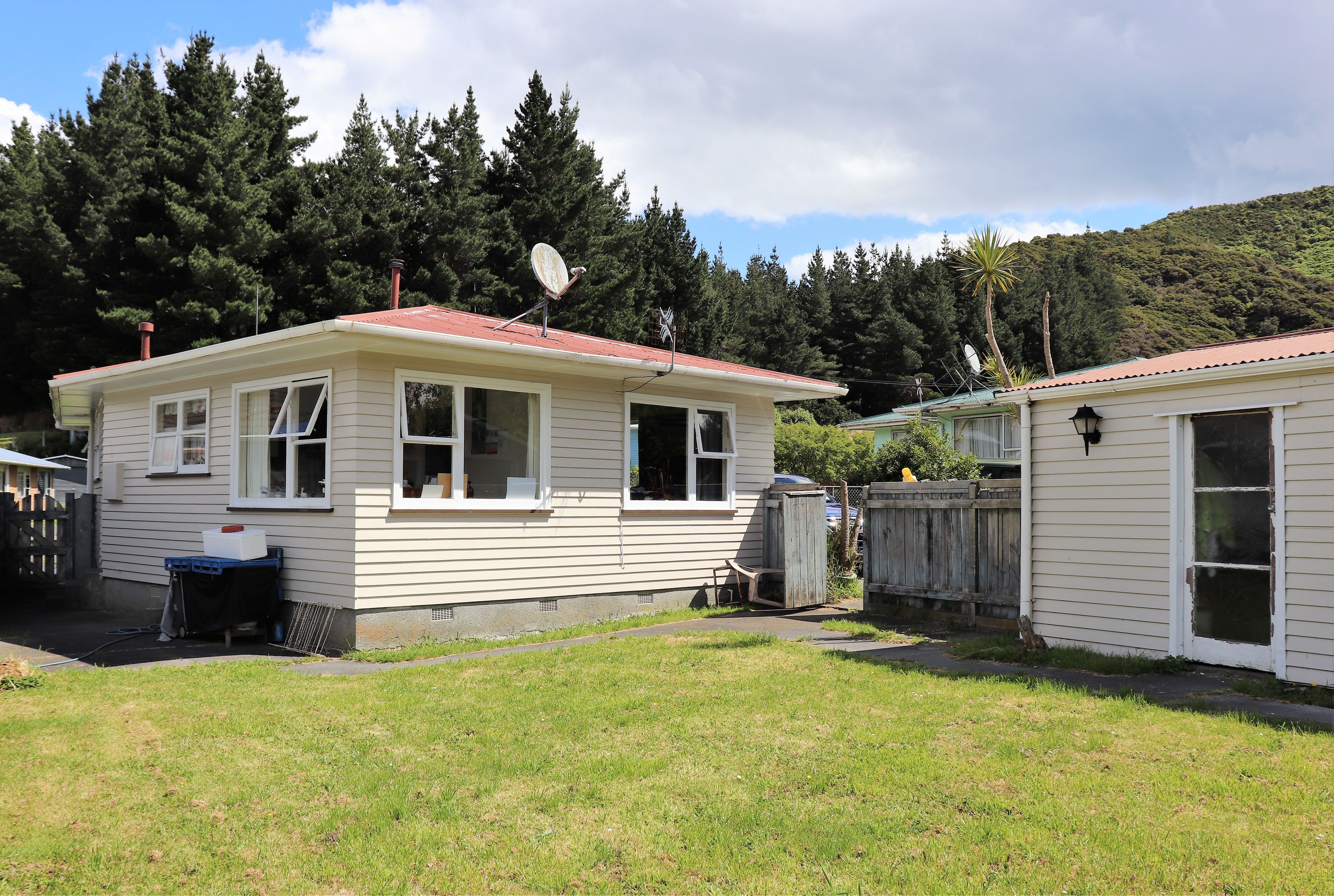 34 Stockdale Street, Wainuiomata, Lower Hutt City