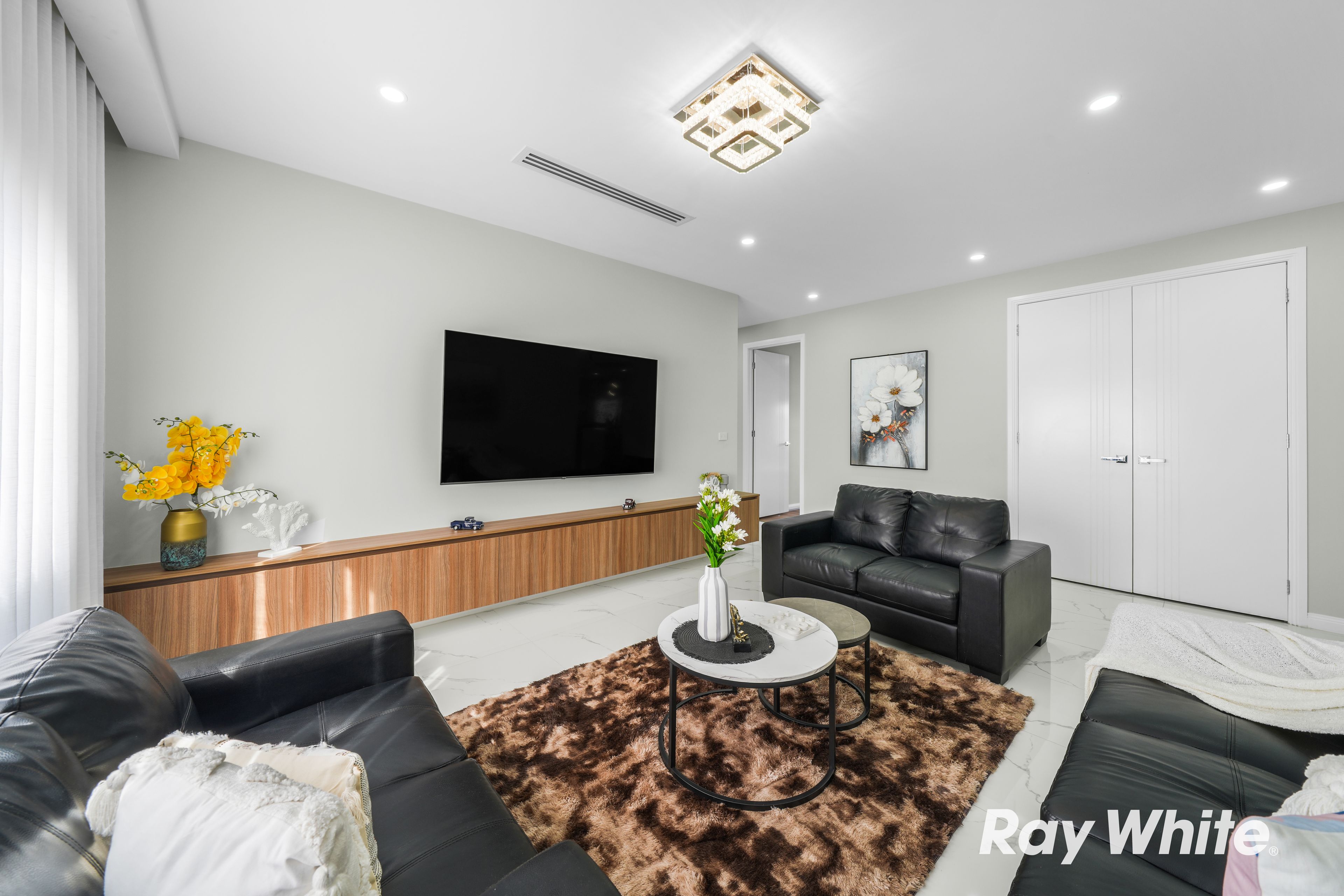21 Haystack Drive — photo 4 of 23