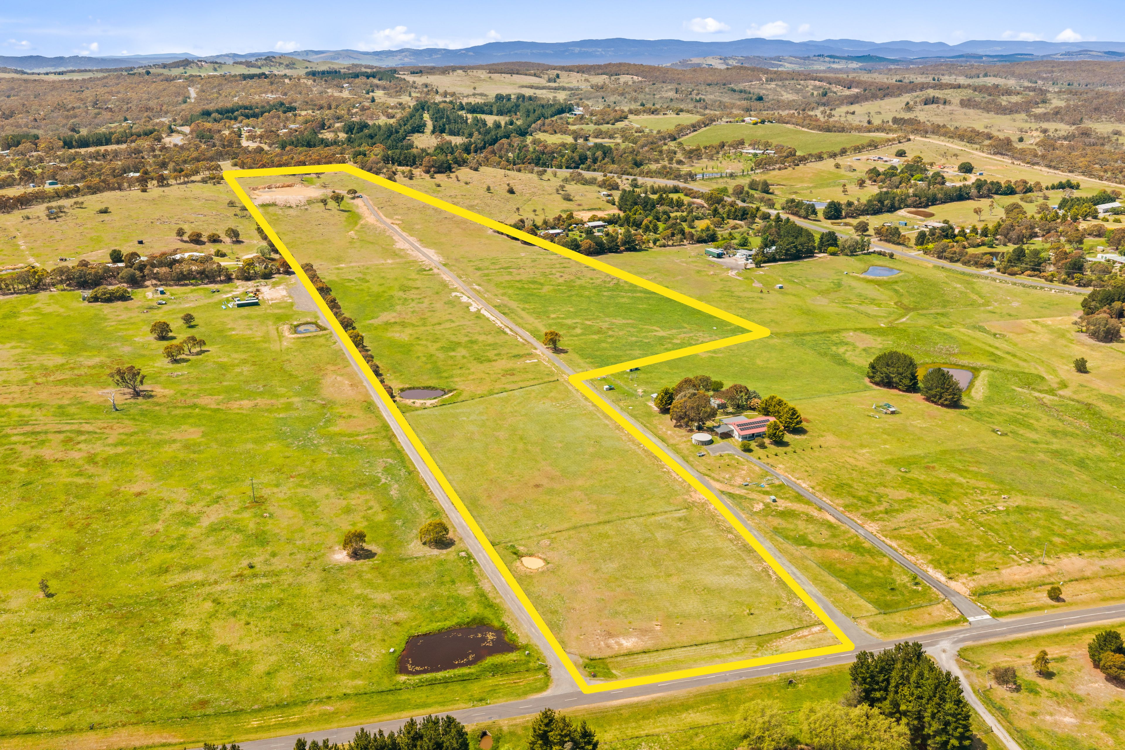 44 Weeroona Drive, WAMBOIN, NSW 2620