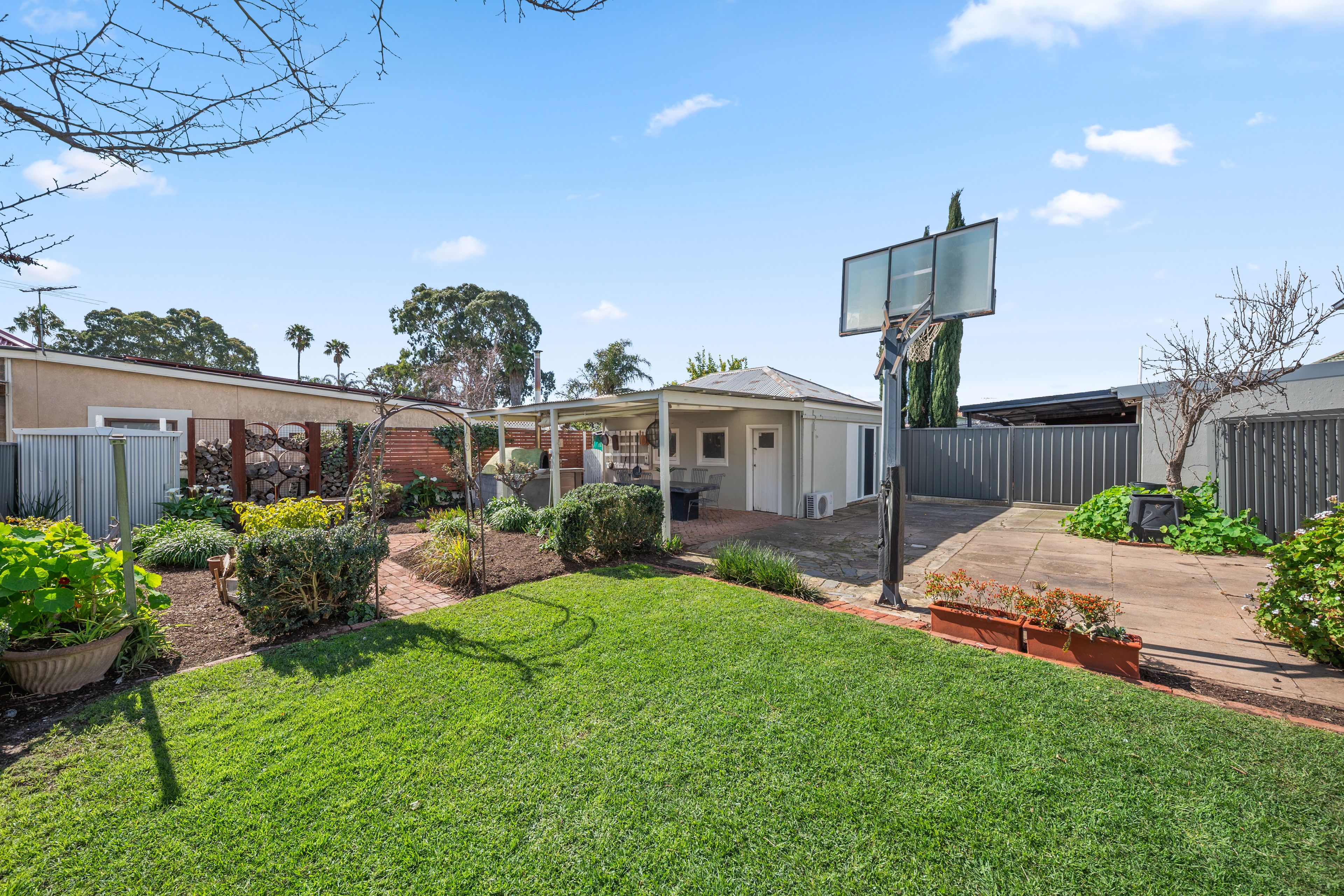 11 Glyde Street — photo 15 of 15