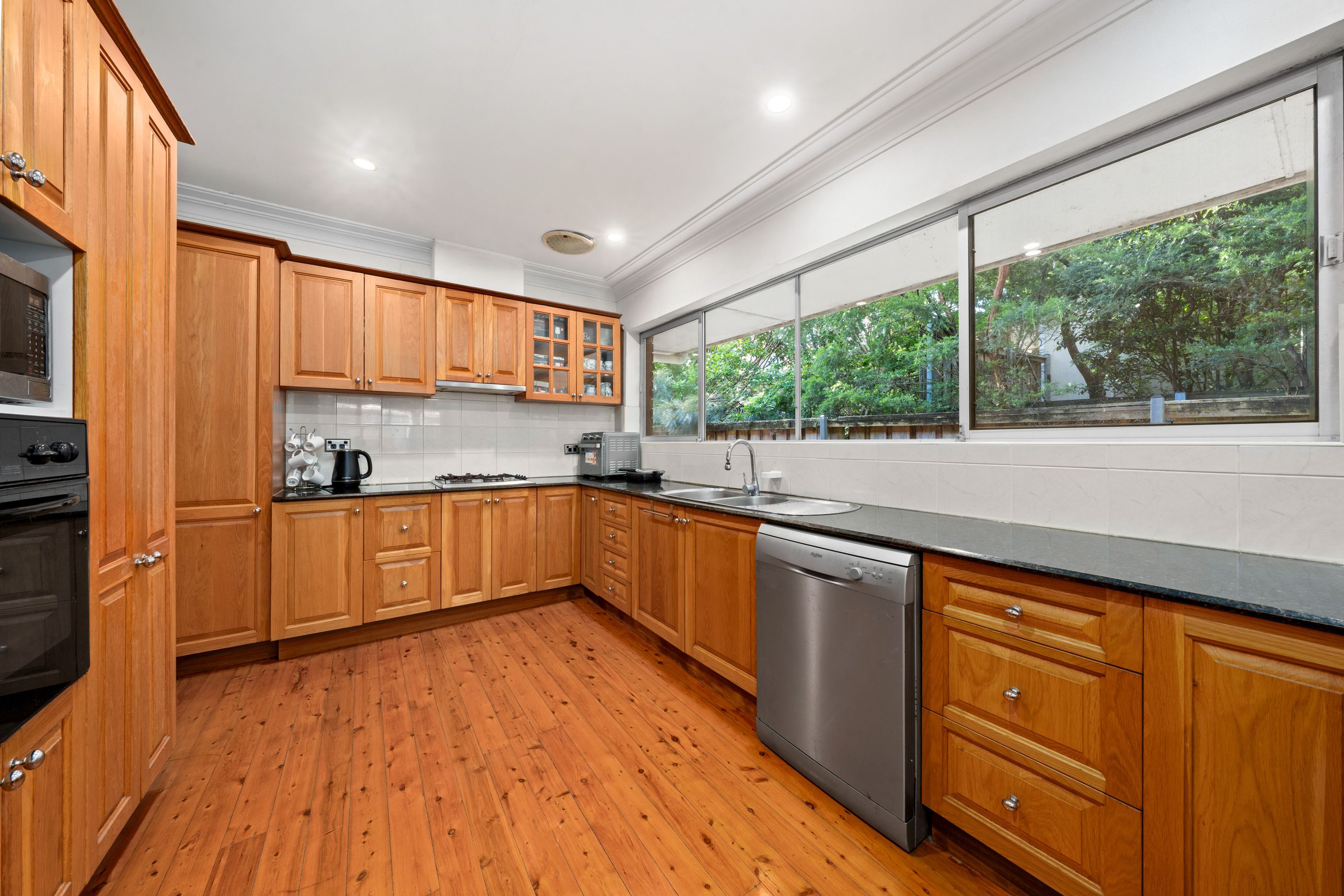 193 Ryde Road — photo 4 of 9