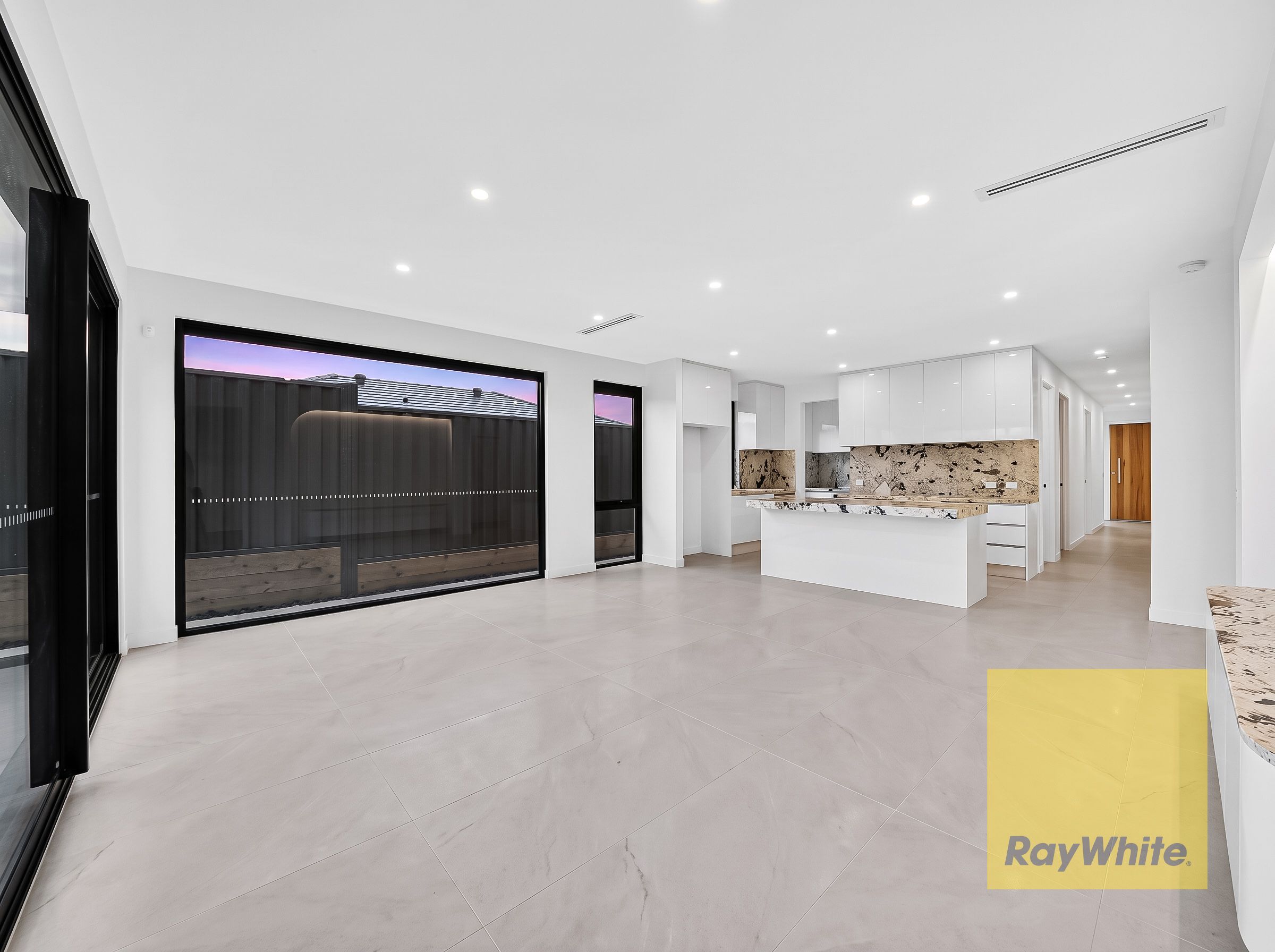 10 Cormac Way — photo 9 of 29