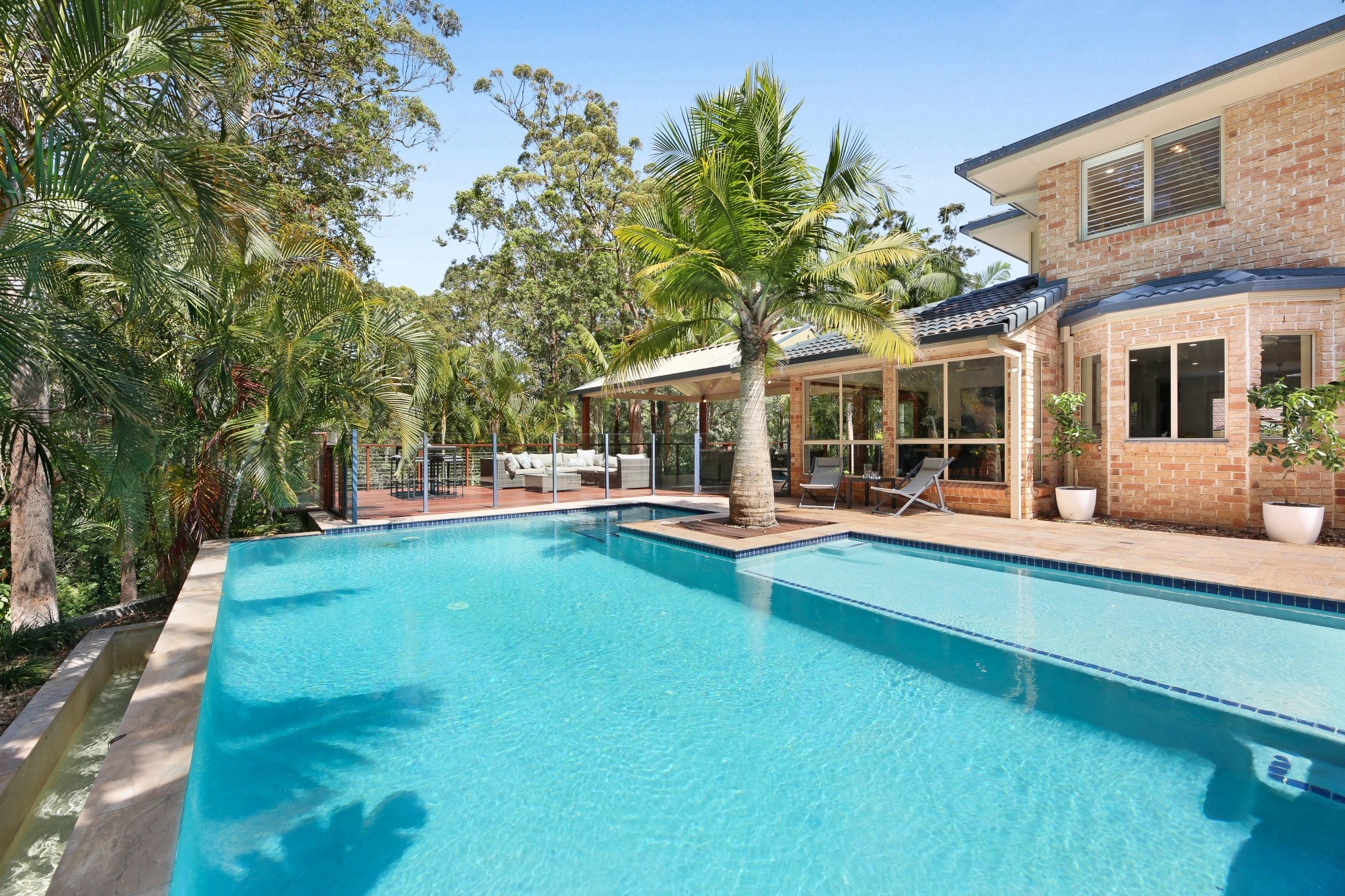 122-124 Gardenia Drive, Bonogin, QLD 4213