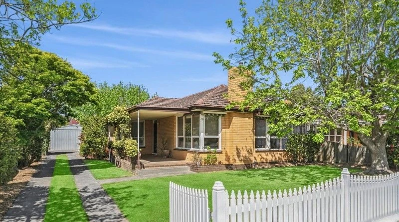 11 Digby Avenue, Belmont, VIC 3216