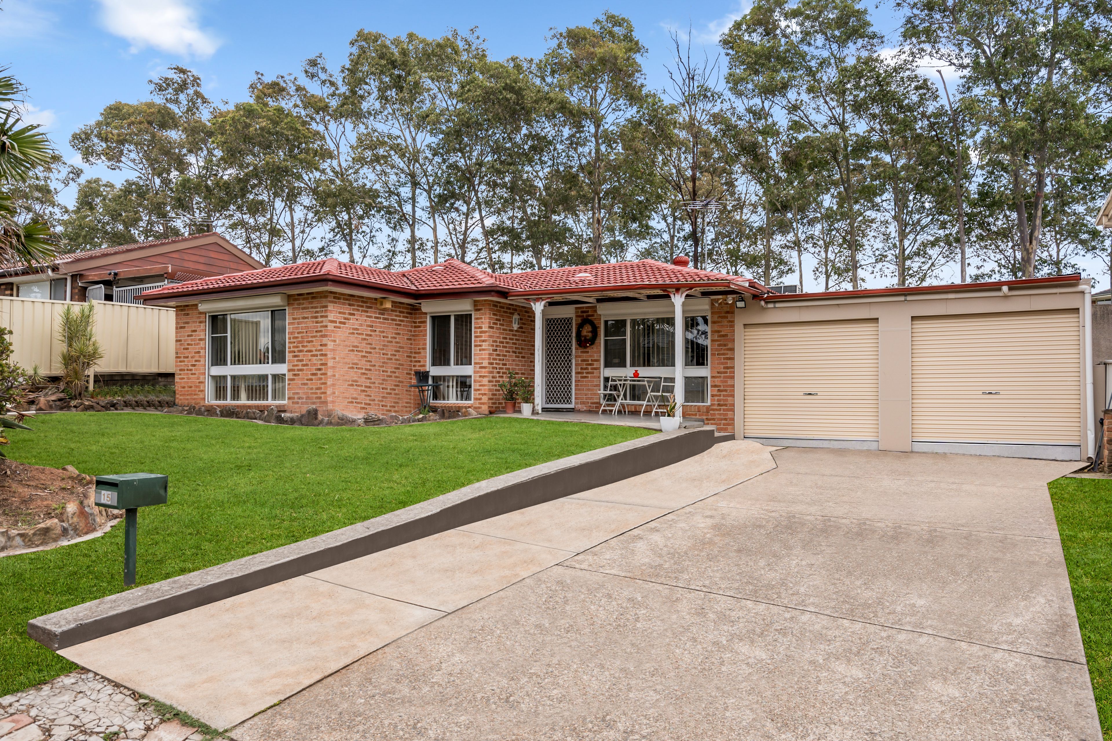 15 Glen Elgin Crescent, Edensor Park NSW 2176