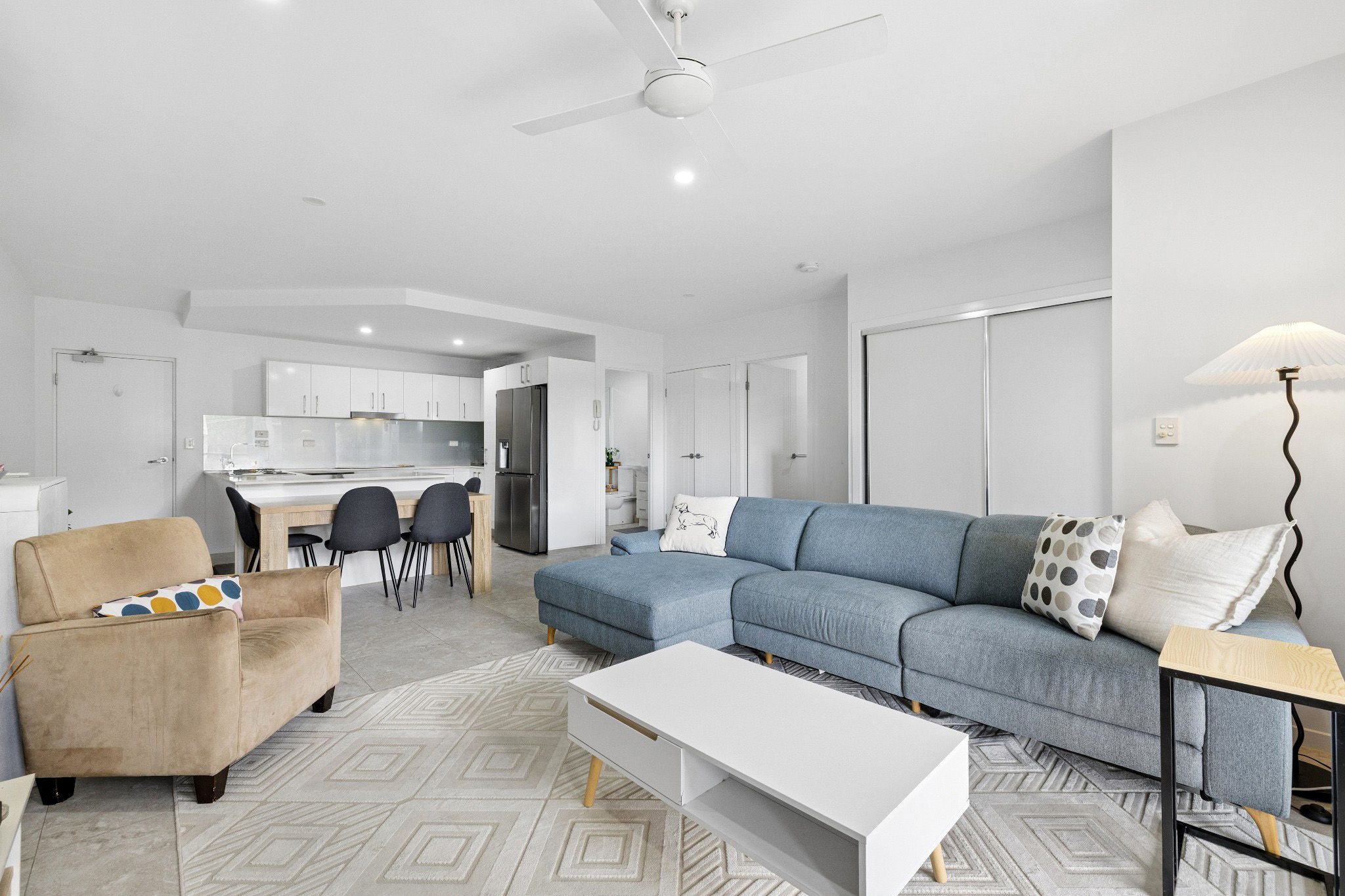 9/2 Amisfield Avenue — photo 3 of 18