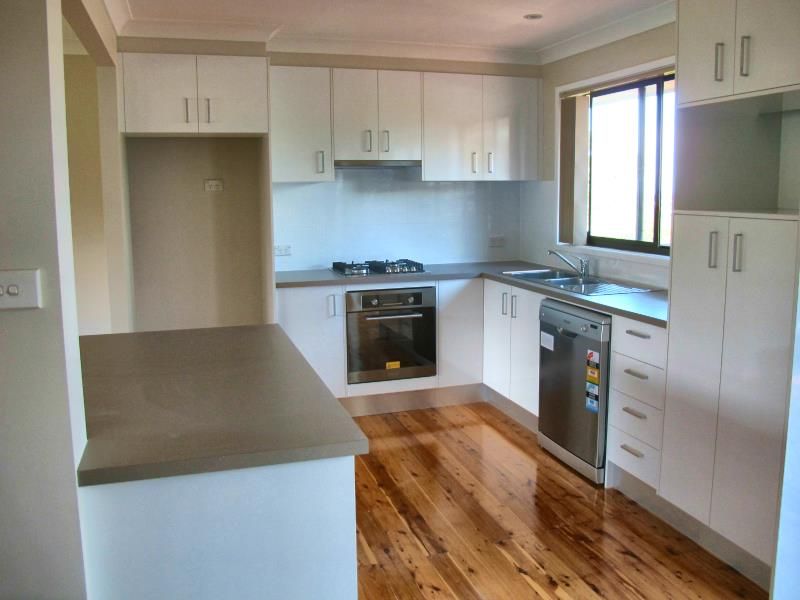 16 Jalna Avenue, Figtree, NSW 2525