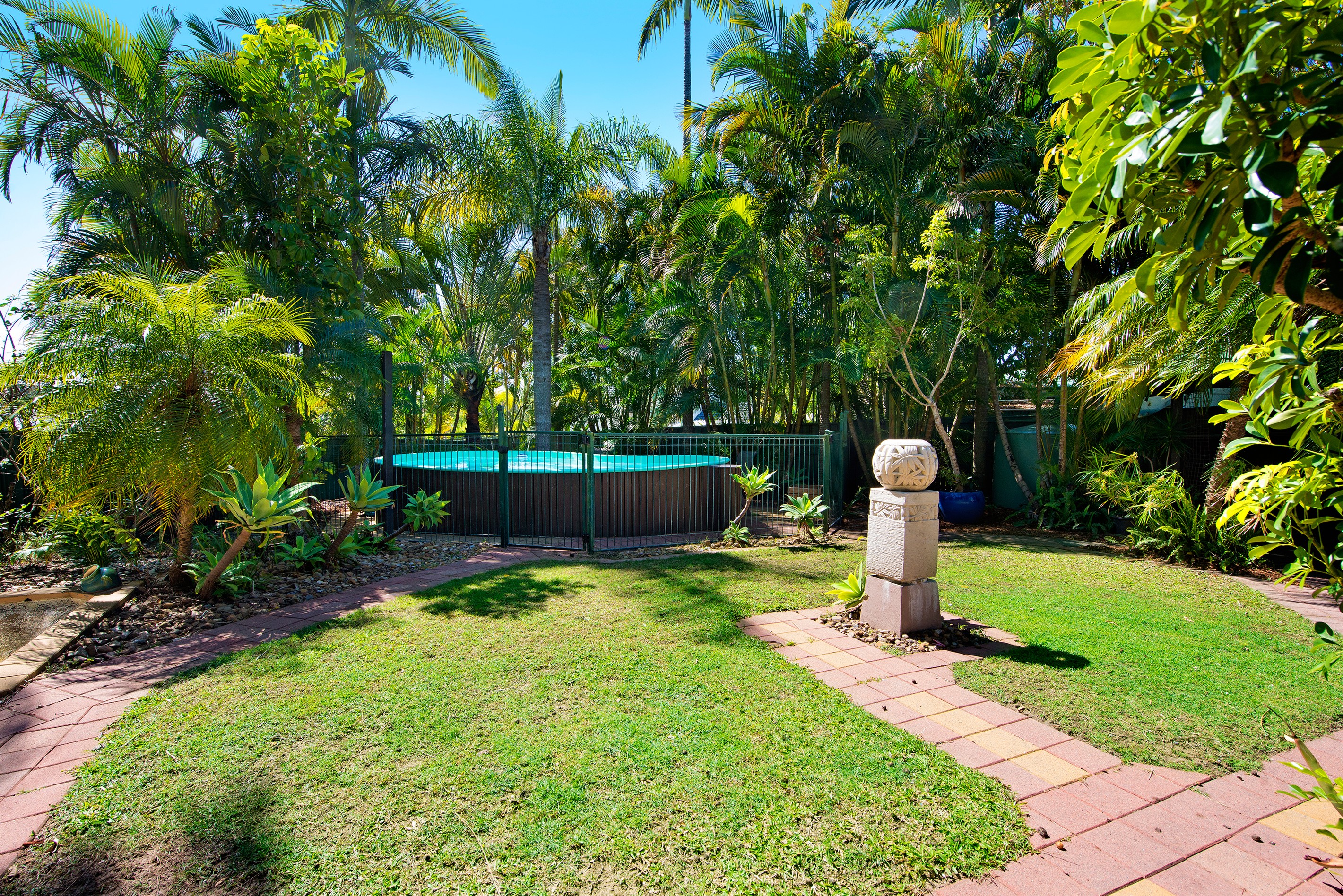 39 Maralinga Drive, Ashmore, QLD 4214