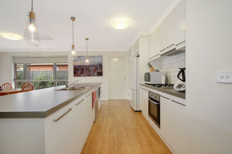 15 Stockyard Way, Thurgoona, NSW 2640