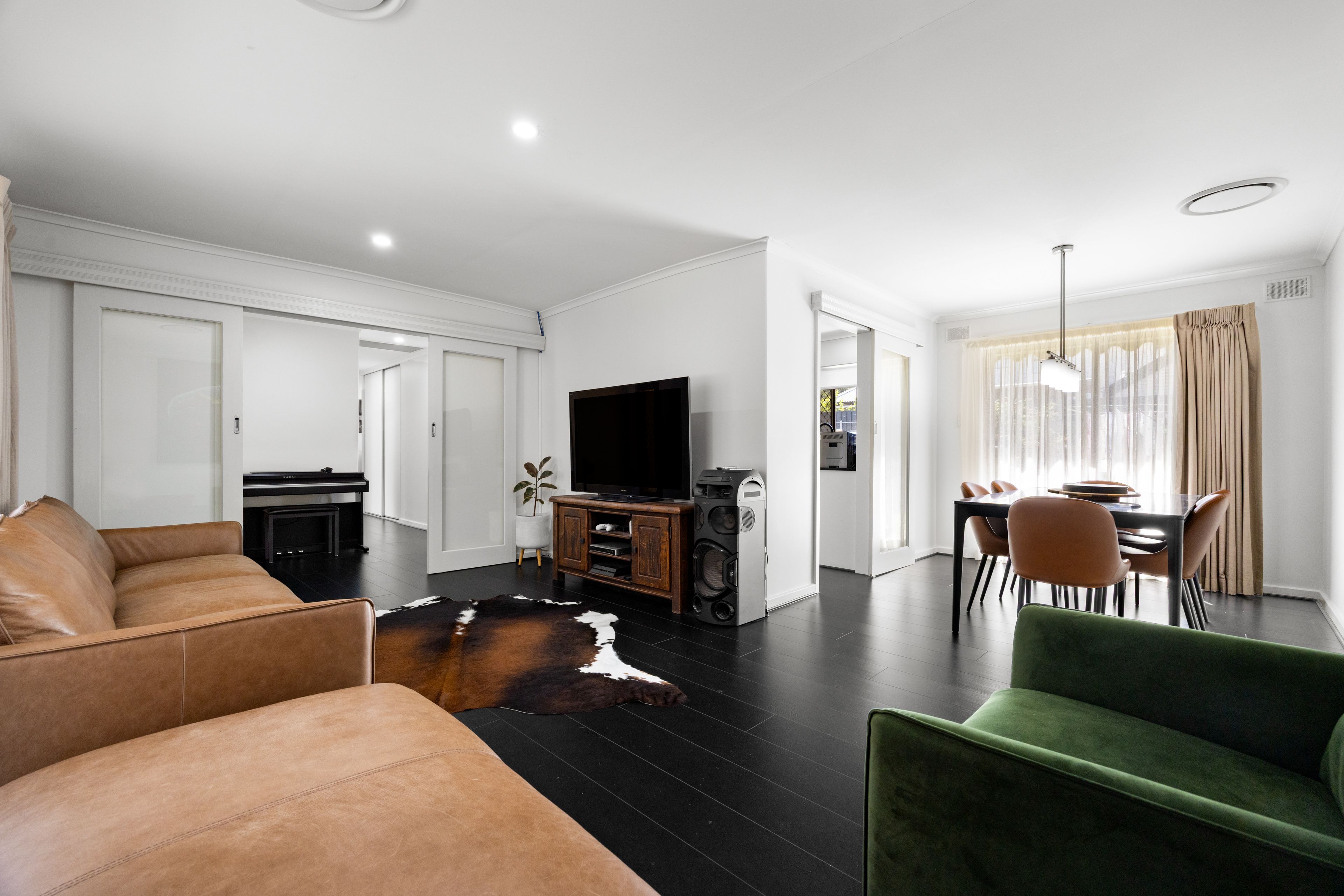 221 St Bernards Road — photo 4 of 15