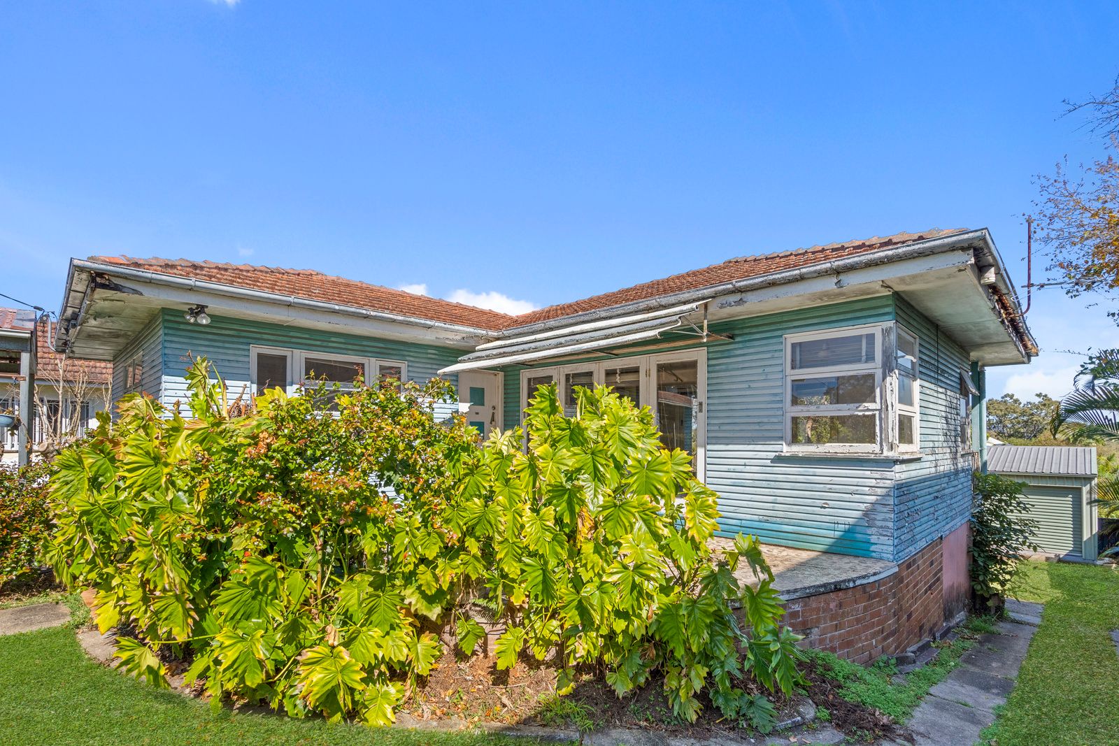 57 Newcastle Street, Fairfield, QLD 4103