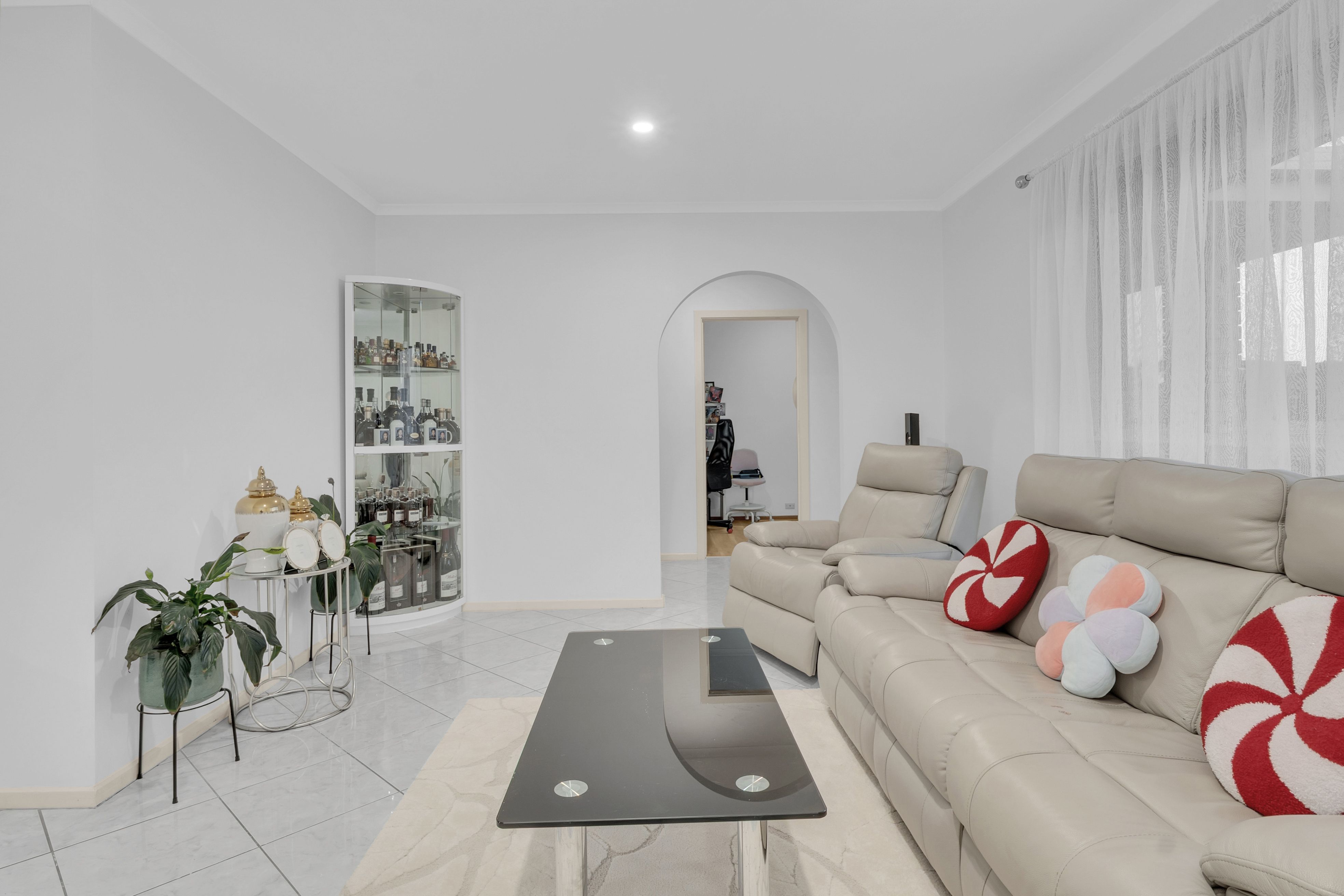 19 Henry Street — photo 4 of 26