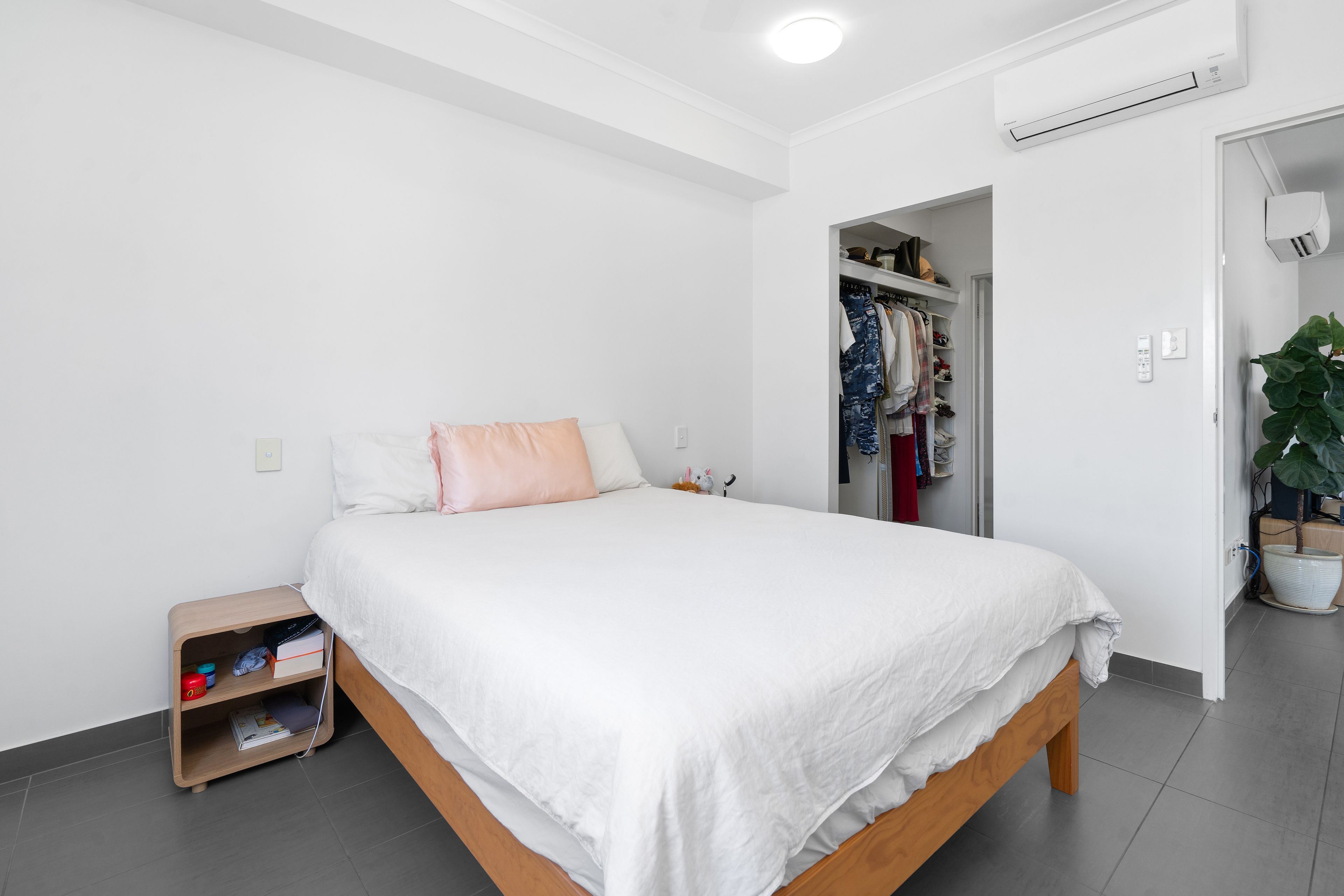 Superb investment opportunity in standout city setting! — photo 10 of 23