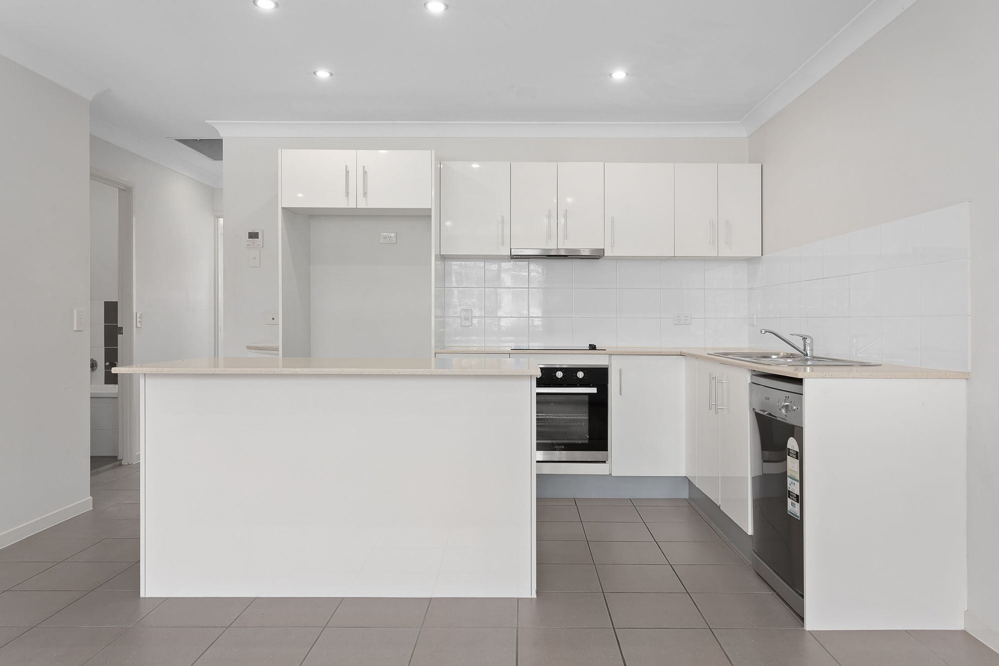 2/15 Booligal Street, Carina, QLD 4152