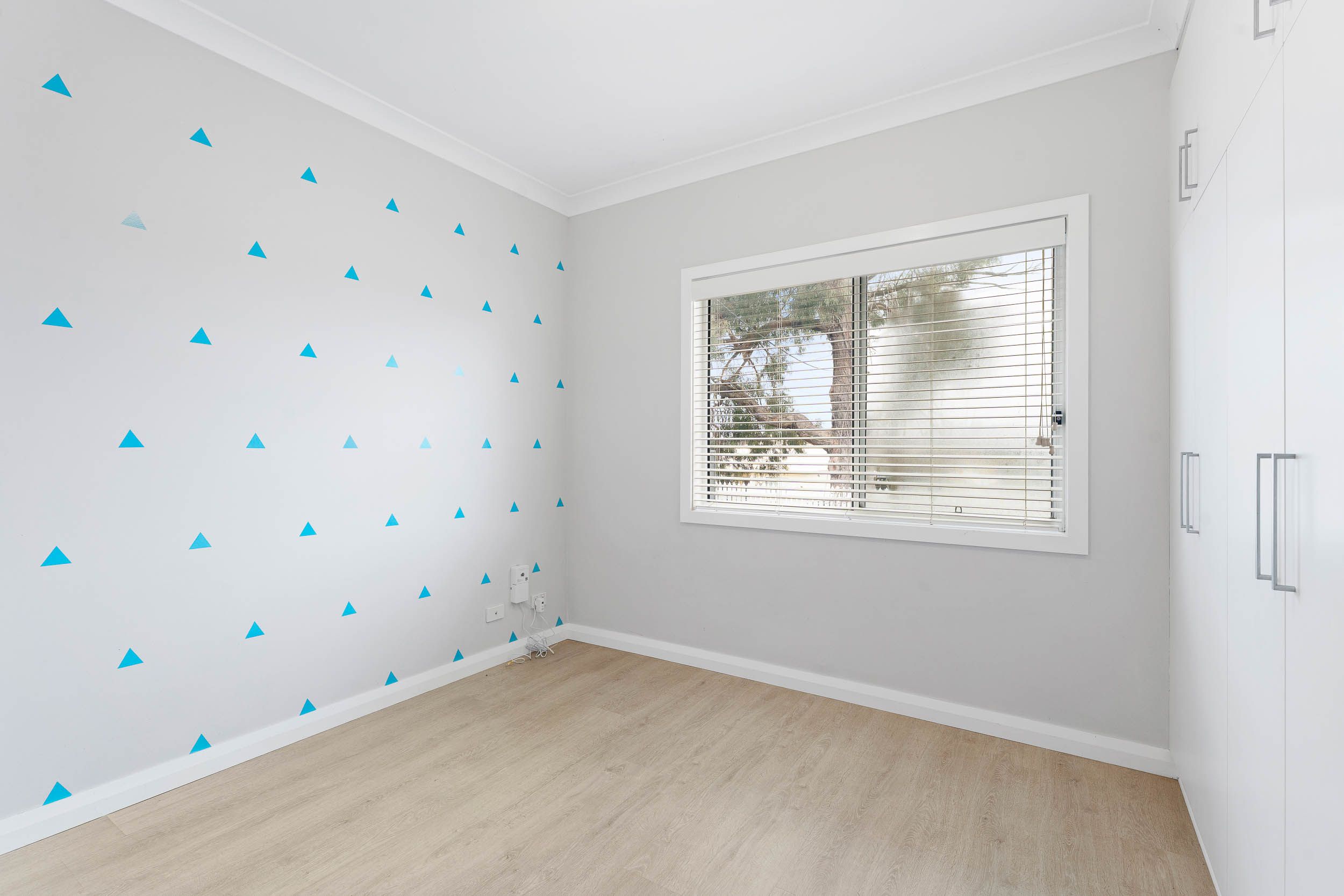 8 Oram Street — photo 4 of 18