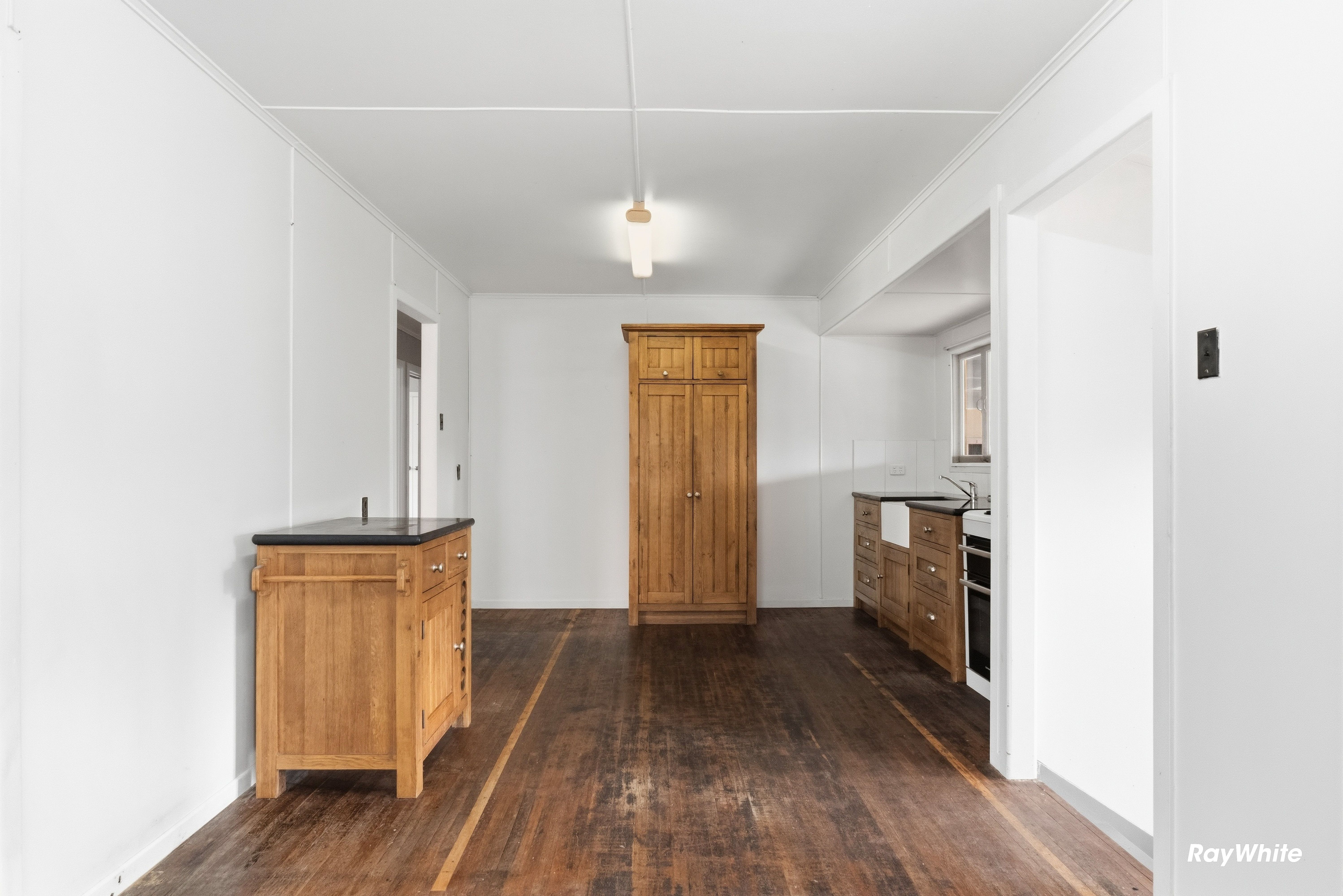 7 Crane Street East — photo 8 of 22
