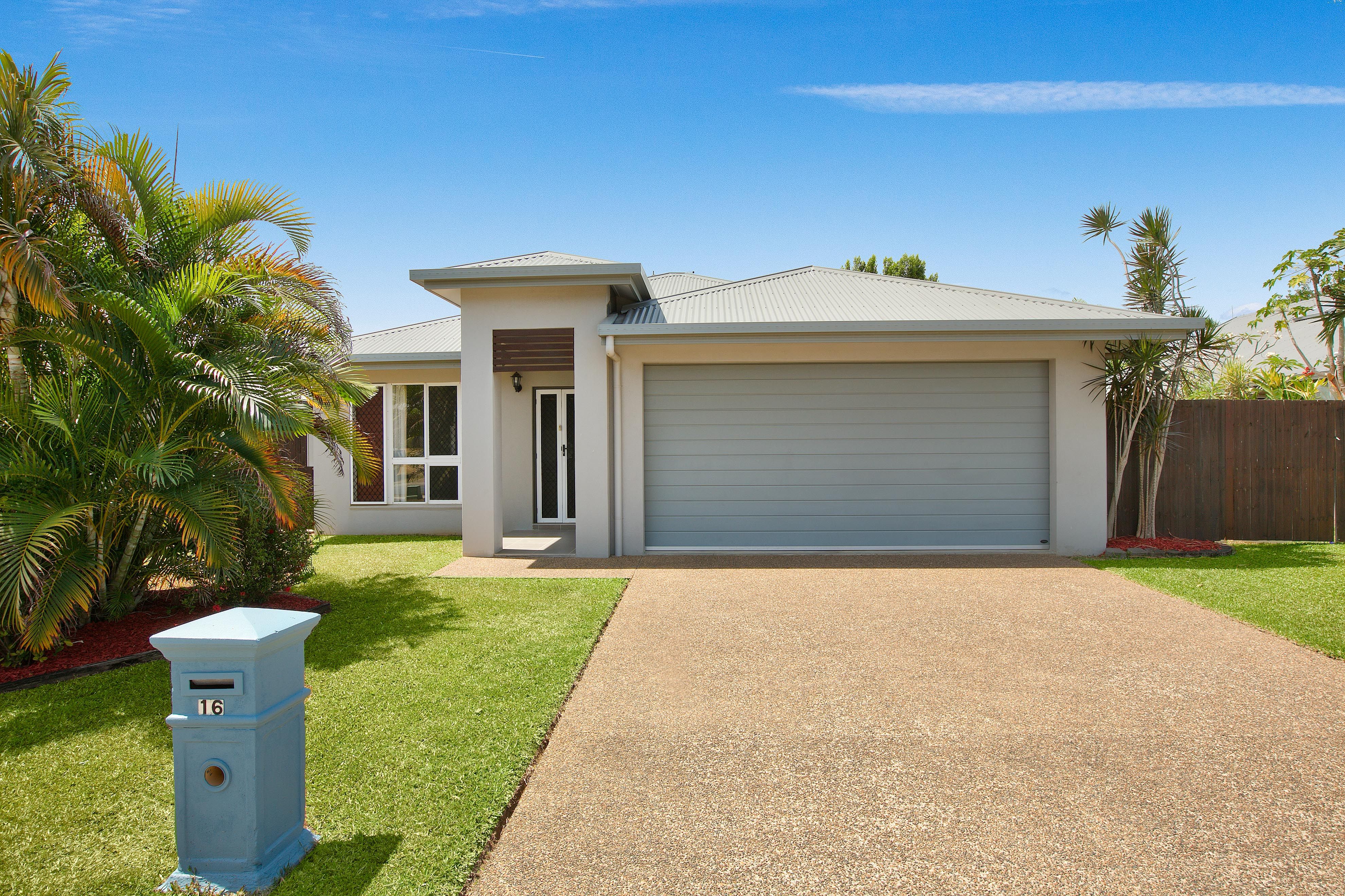 16 Hetherton Street, Smithfield, QLD 4878