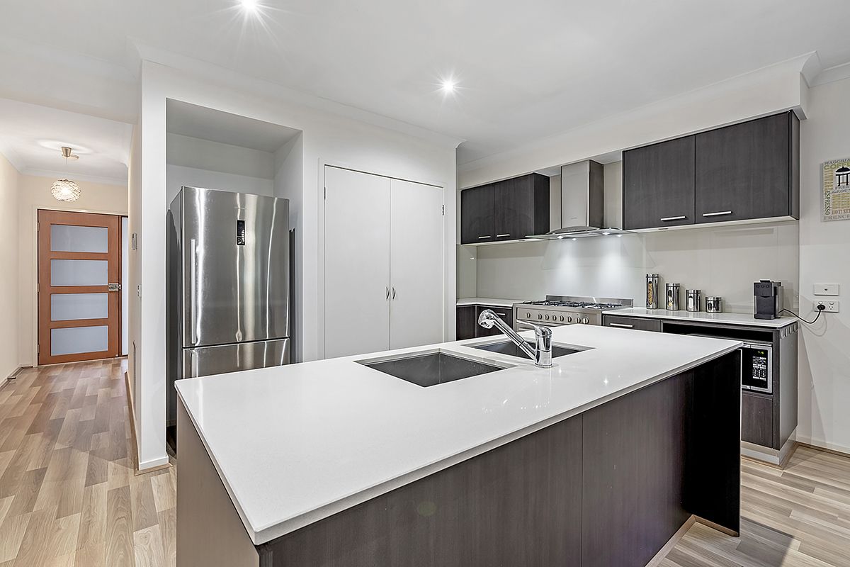 3 Woodgrove Street, Craigieburn, VIC 3064
