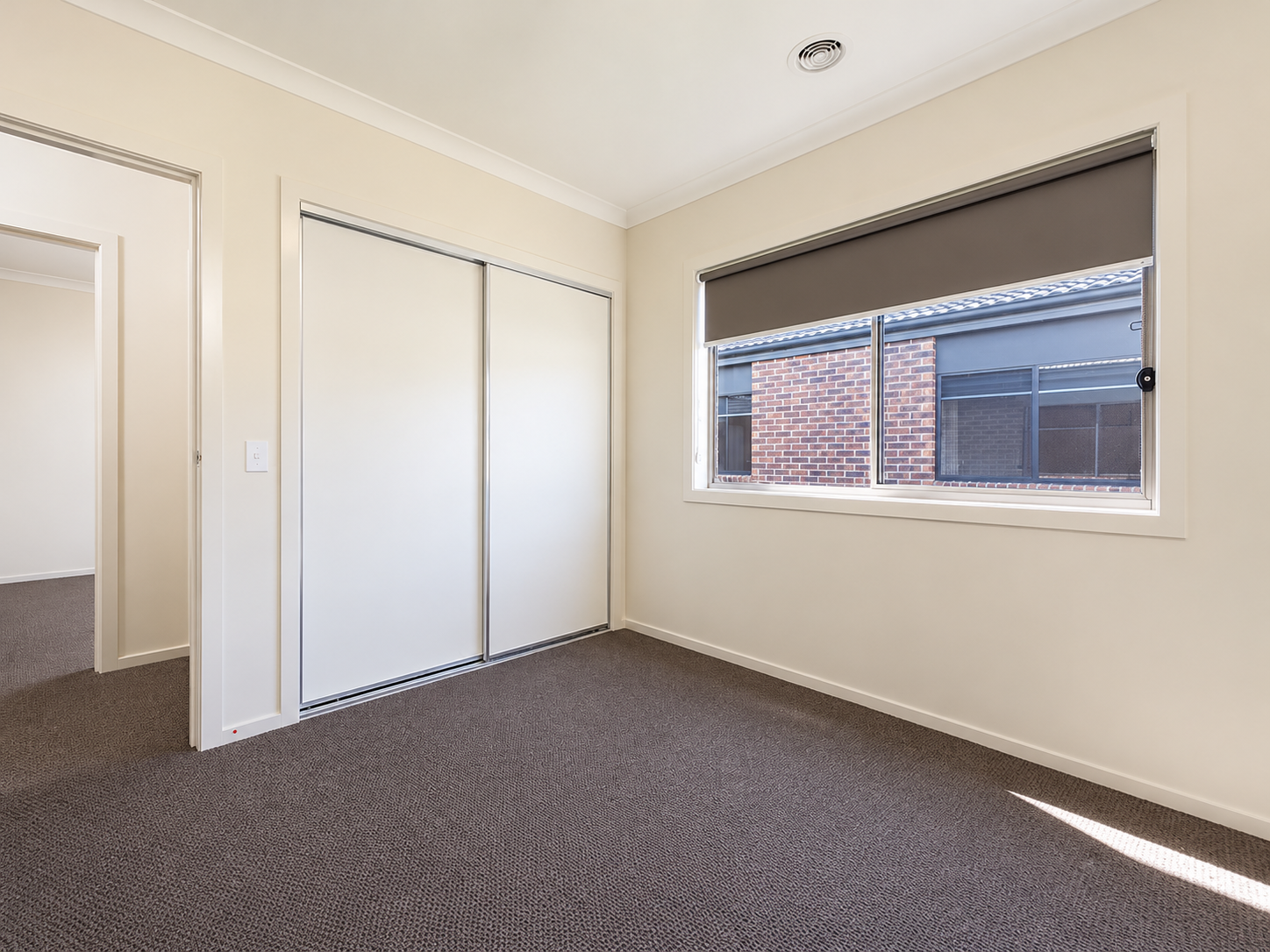 27 Axford Boulevard — photo 8 of 12