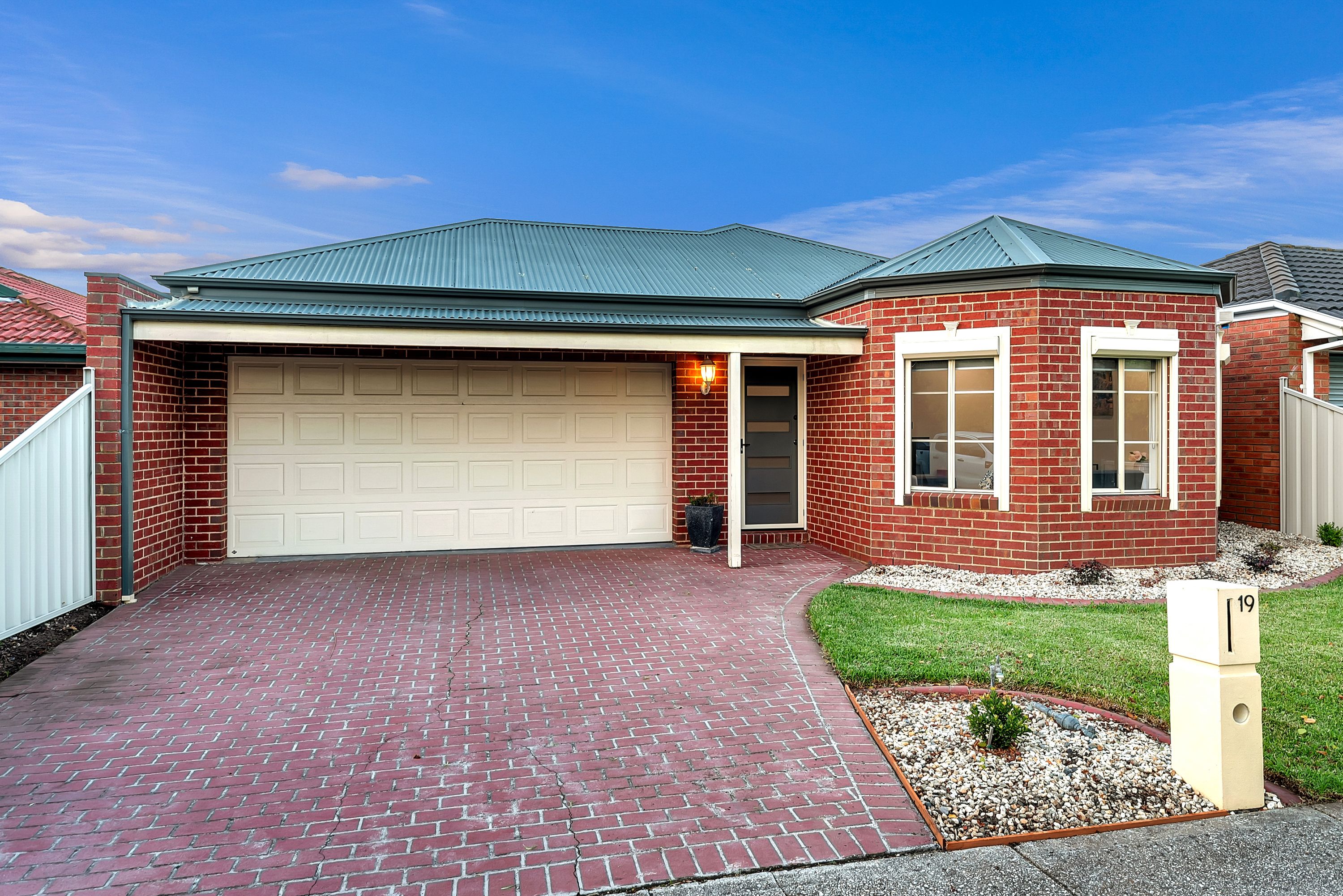 19 Maple Place, Craigieburn, VIC 3064