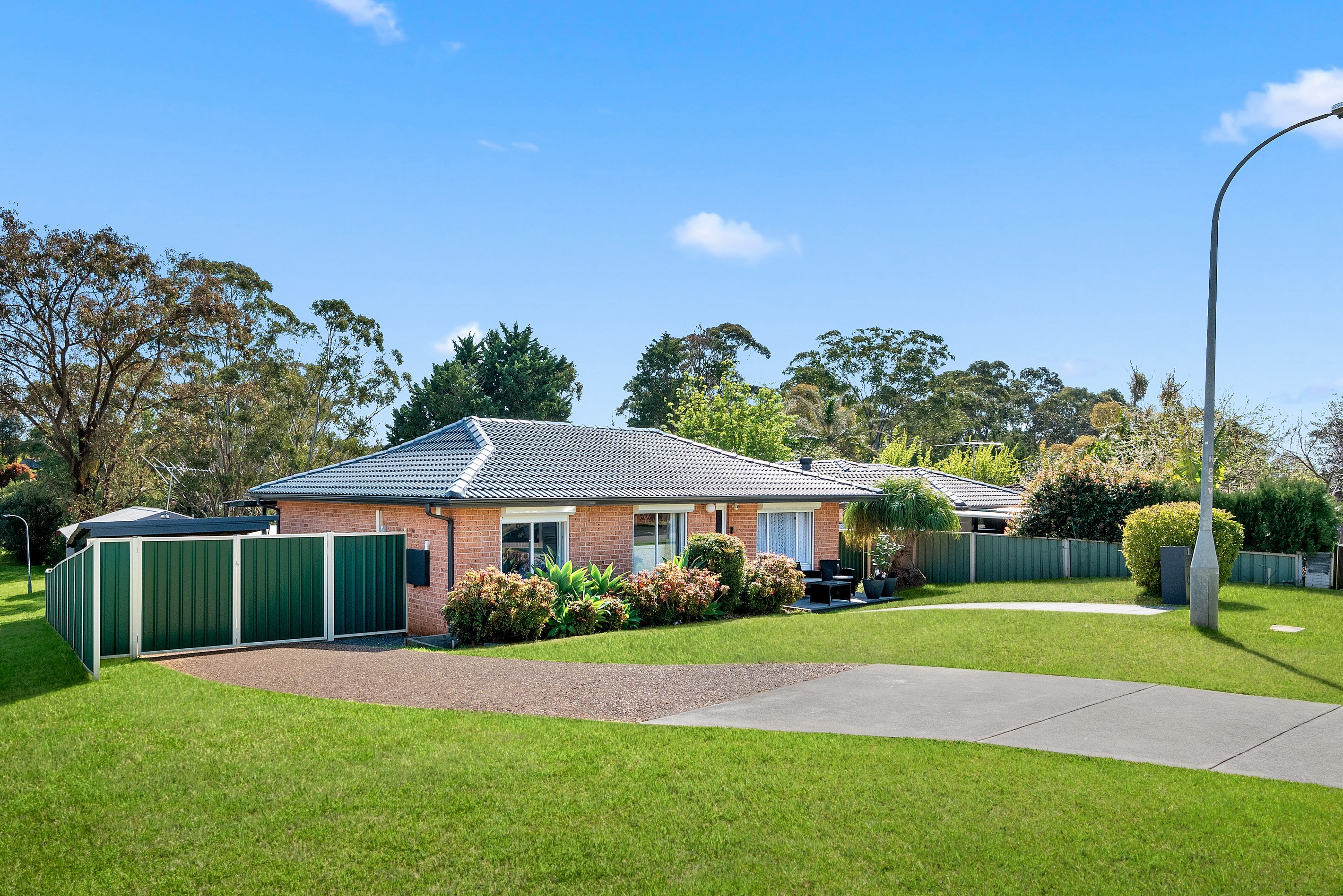 1 Lillyvicks Crescent, Ambarvale, NSW 2560