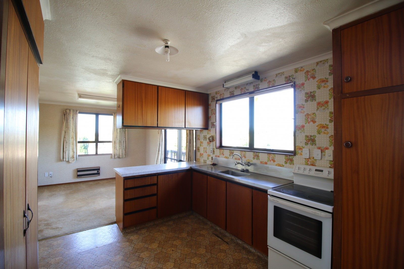 1 Cross, Ashburton, Canterbury