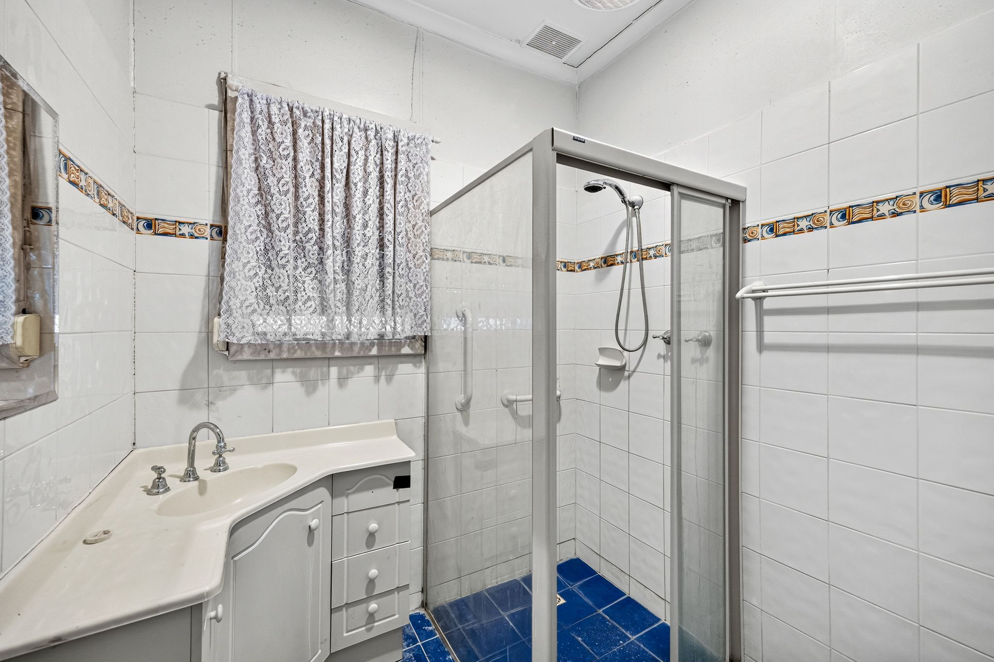 62 Newton Road — photo 7 of 9