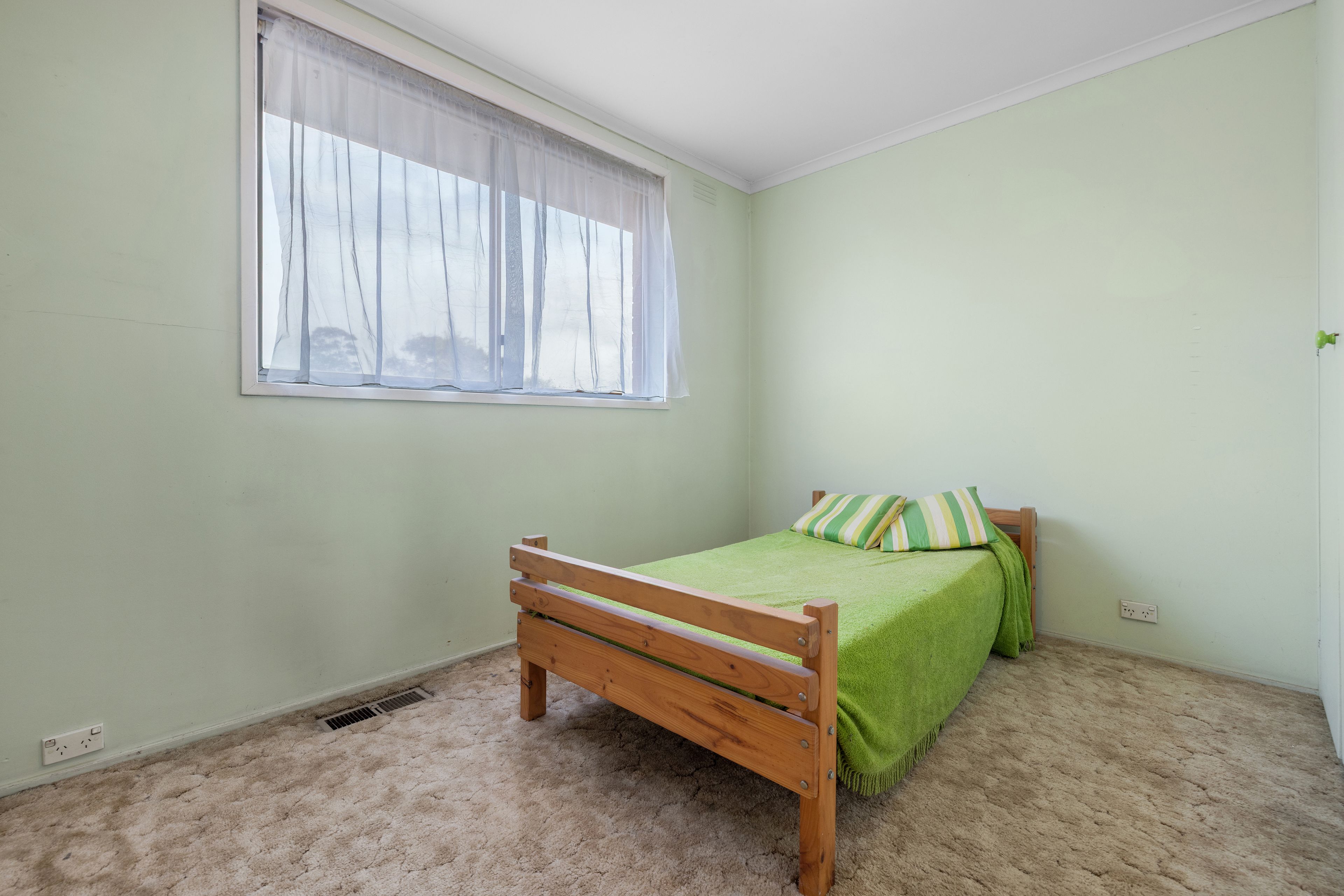 24 Karingal Drive — photo 8 of 13