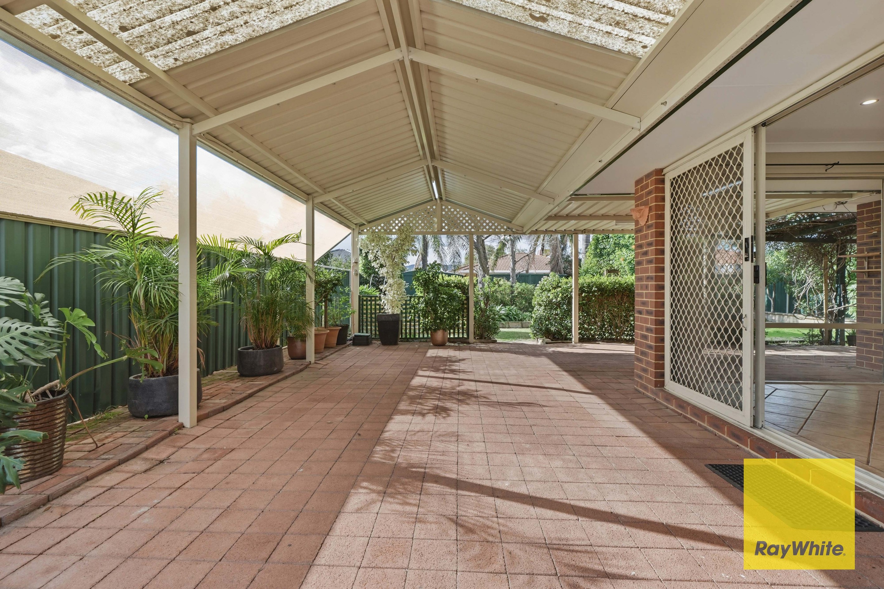 12 Dolara Court, Maddington, WA 6109